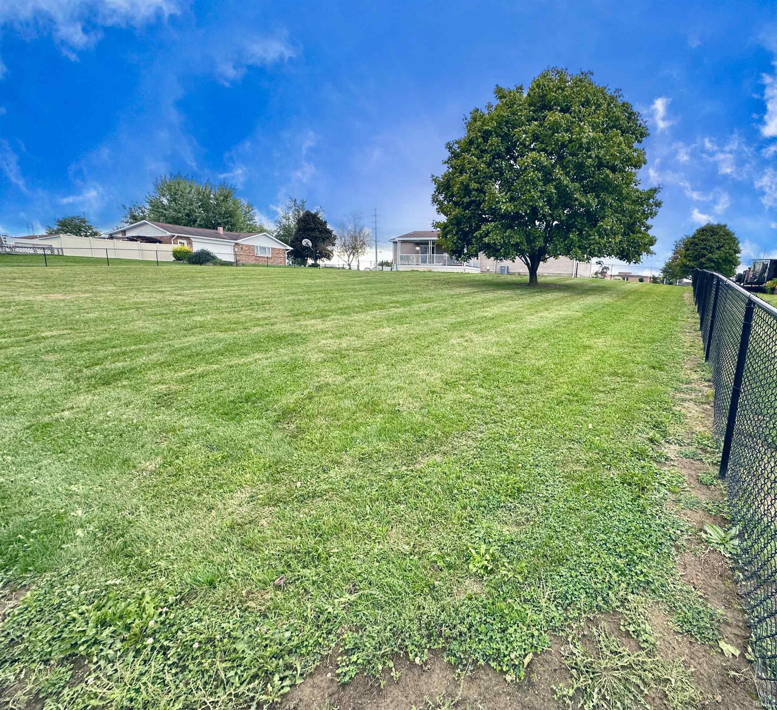 7931 STRAWTOWN Pike