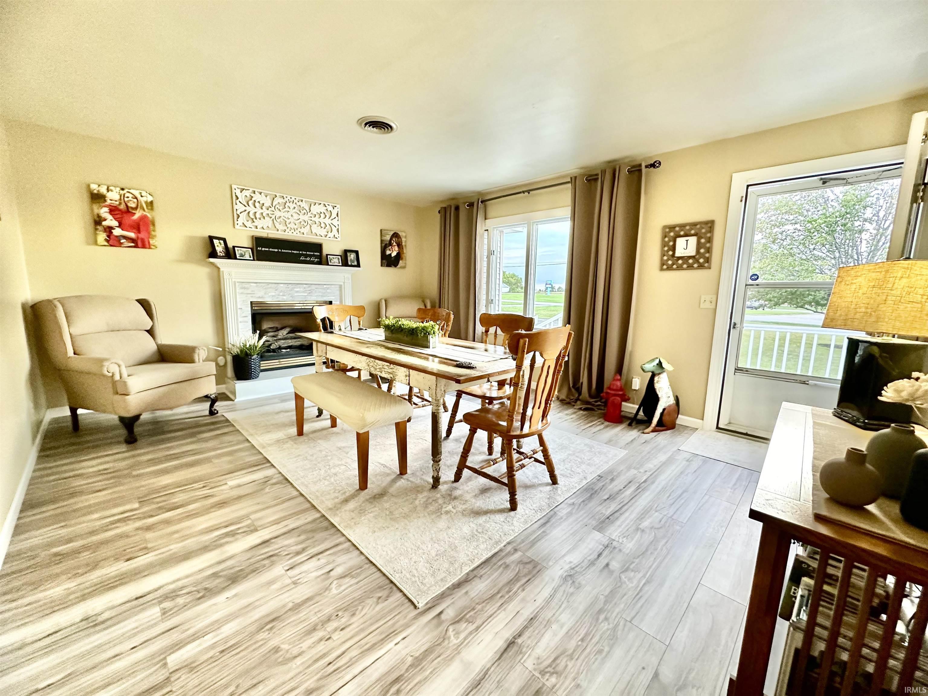 7931 STRAWTOWN Pike