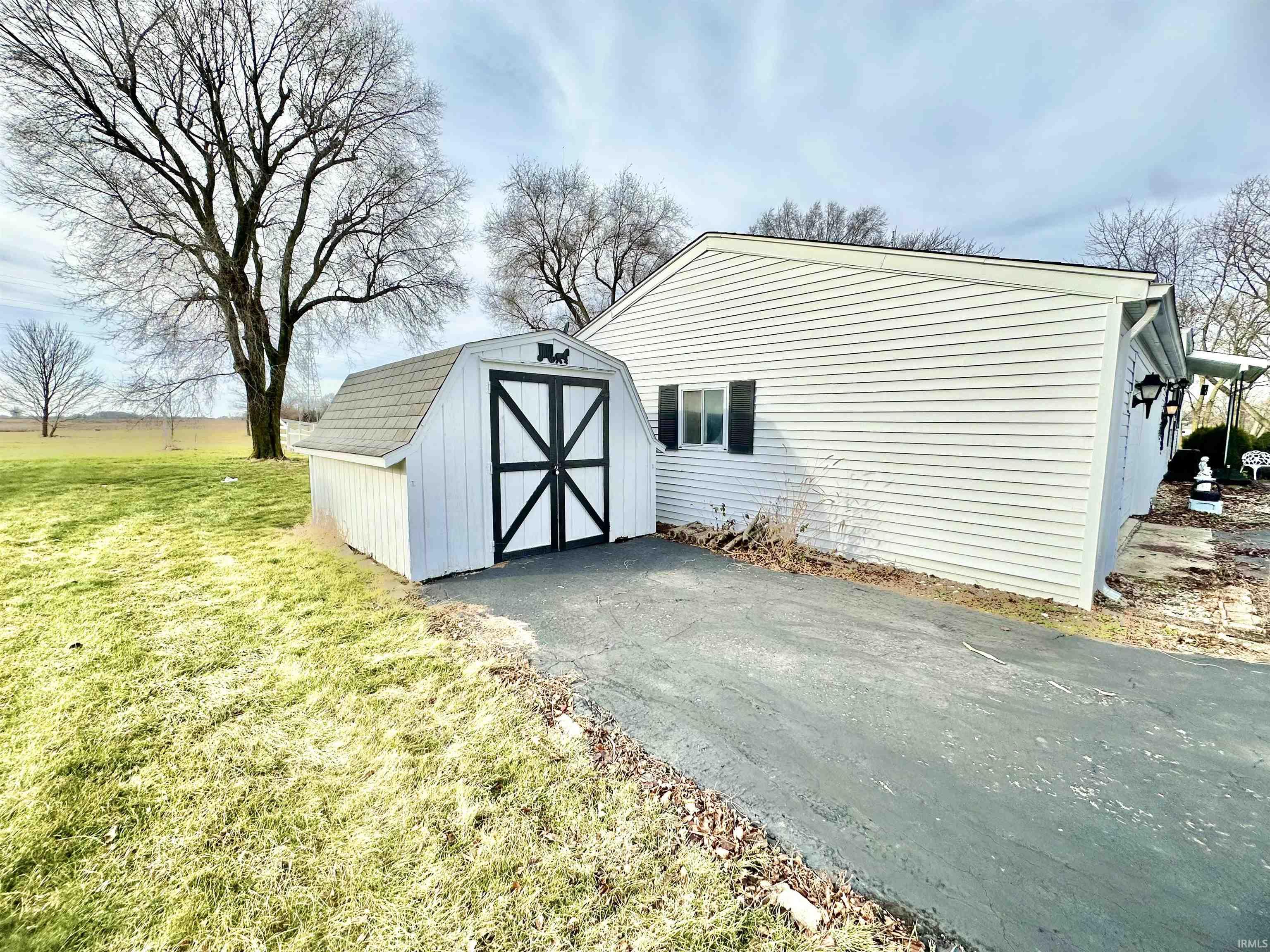 323 S 1100 East