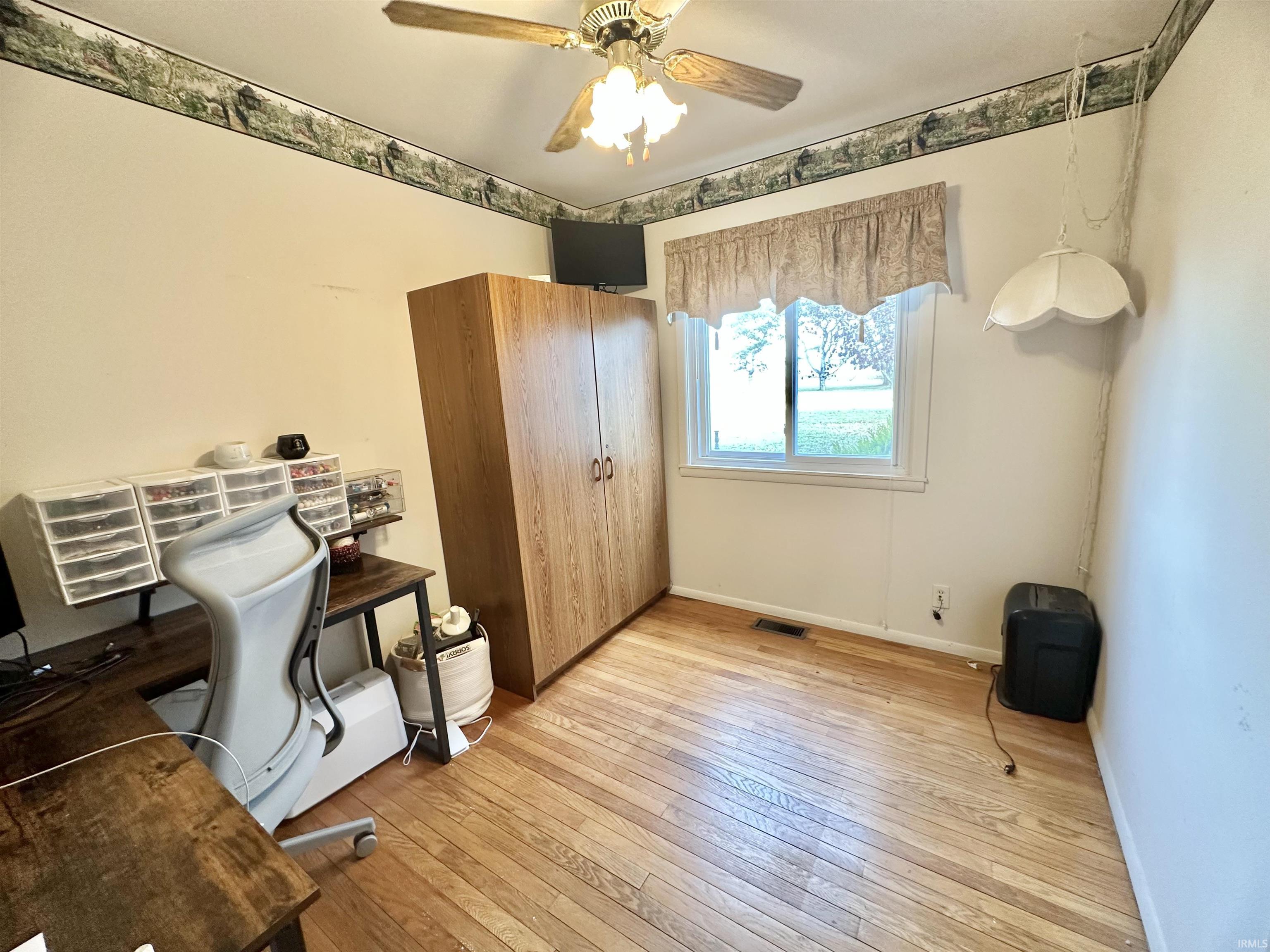 323 S 1100 East