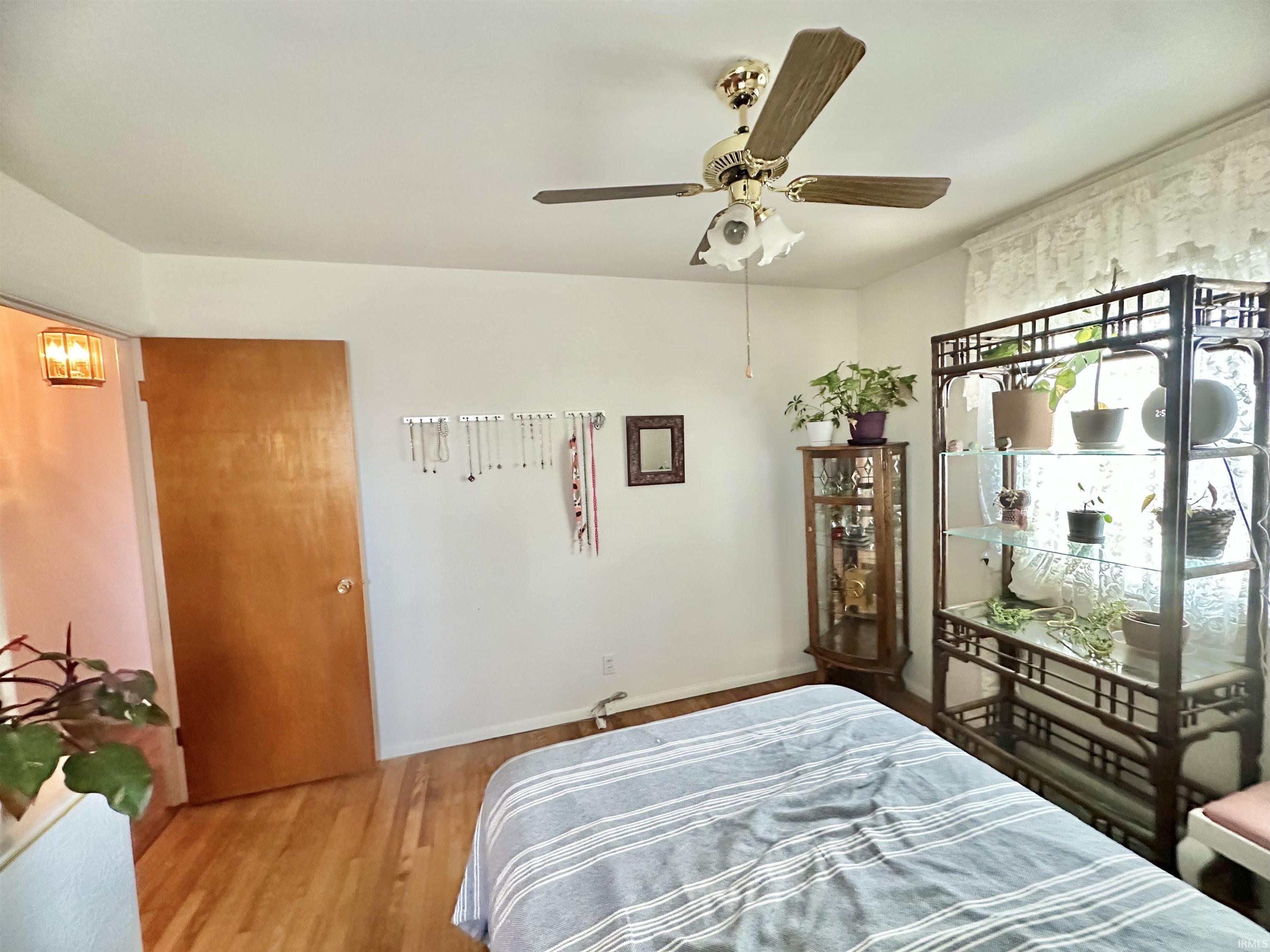 323 S 1100 East