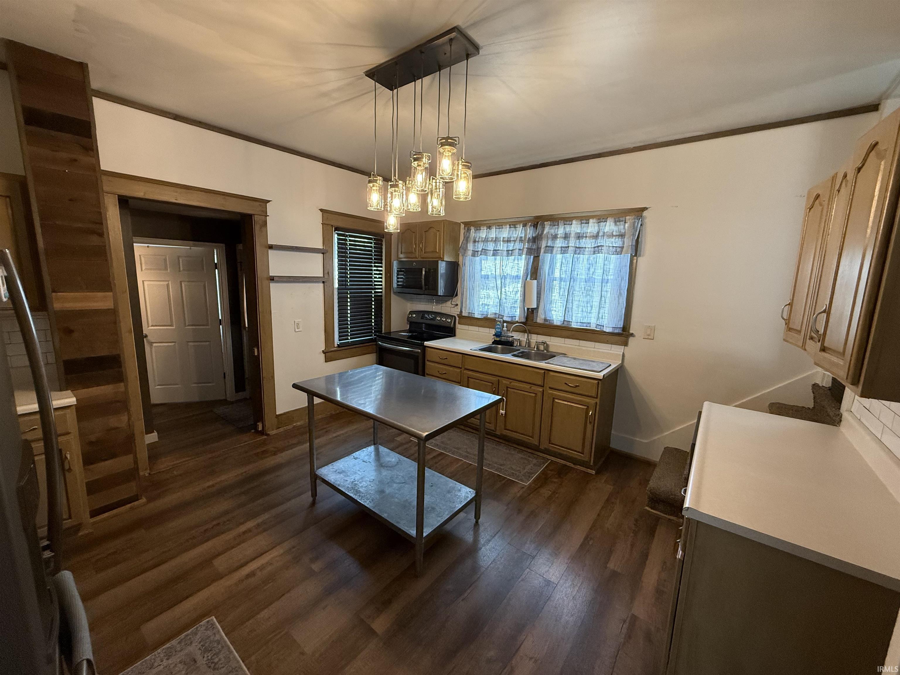 373 W 3rd Street