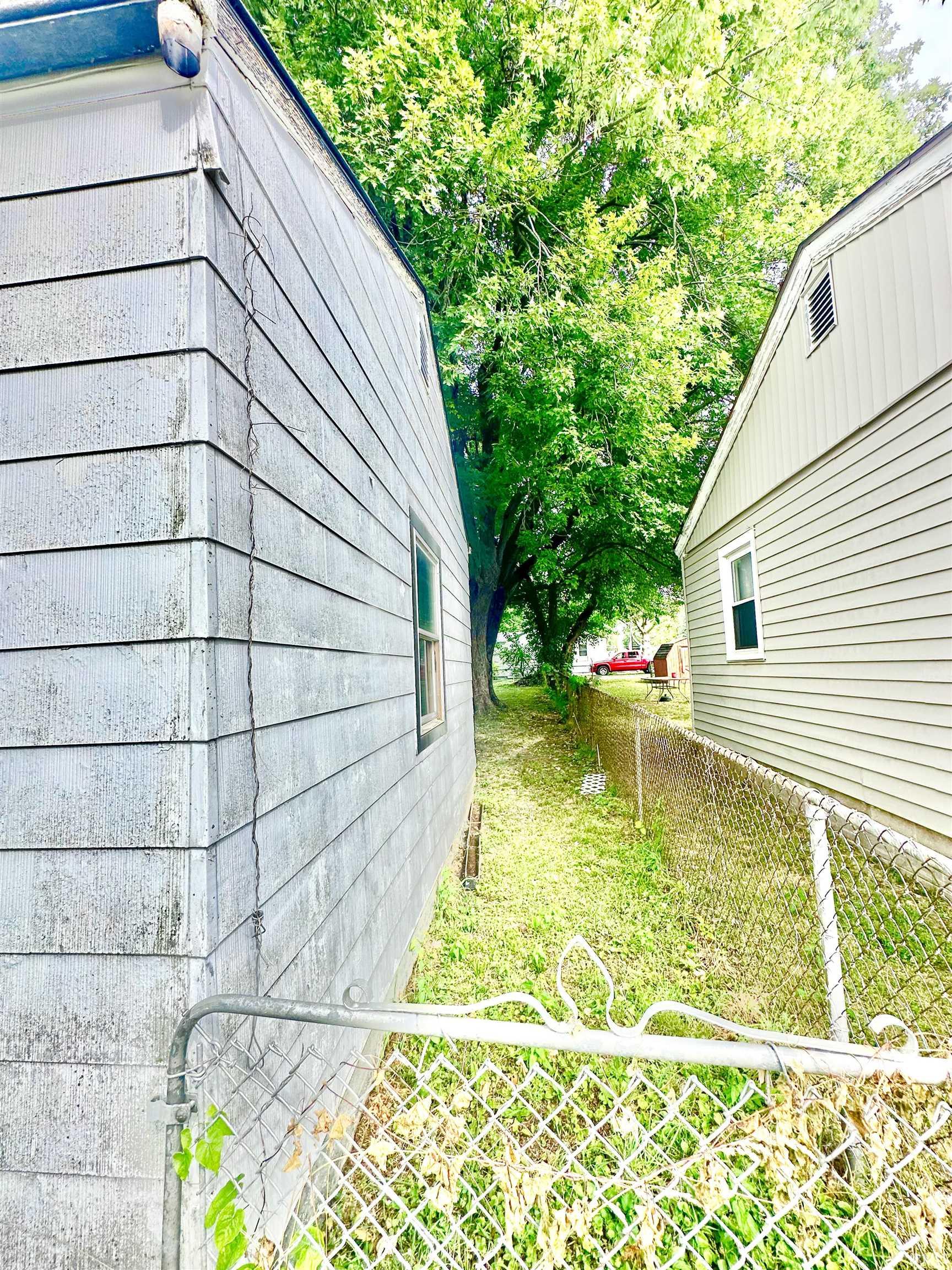 1422 E Taylor Street