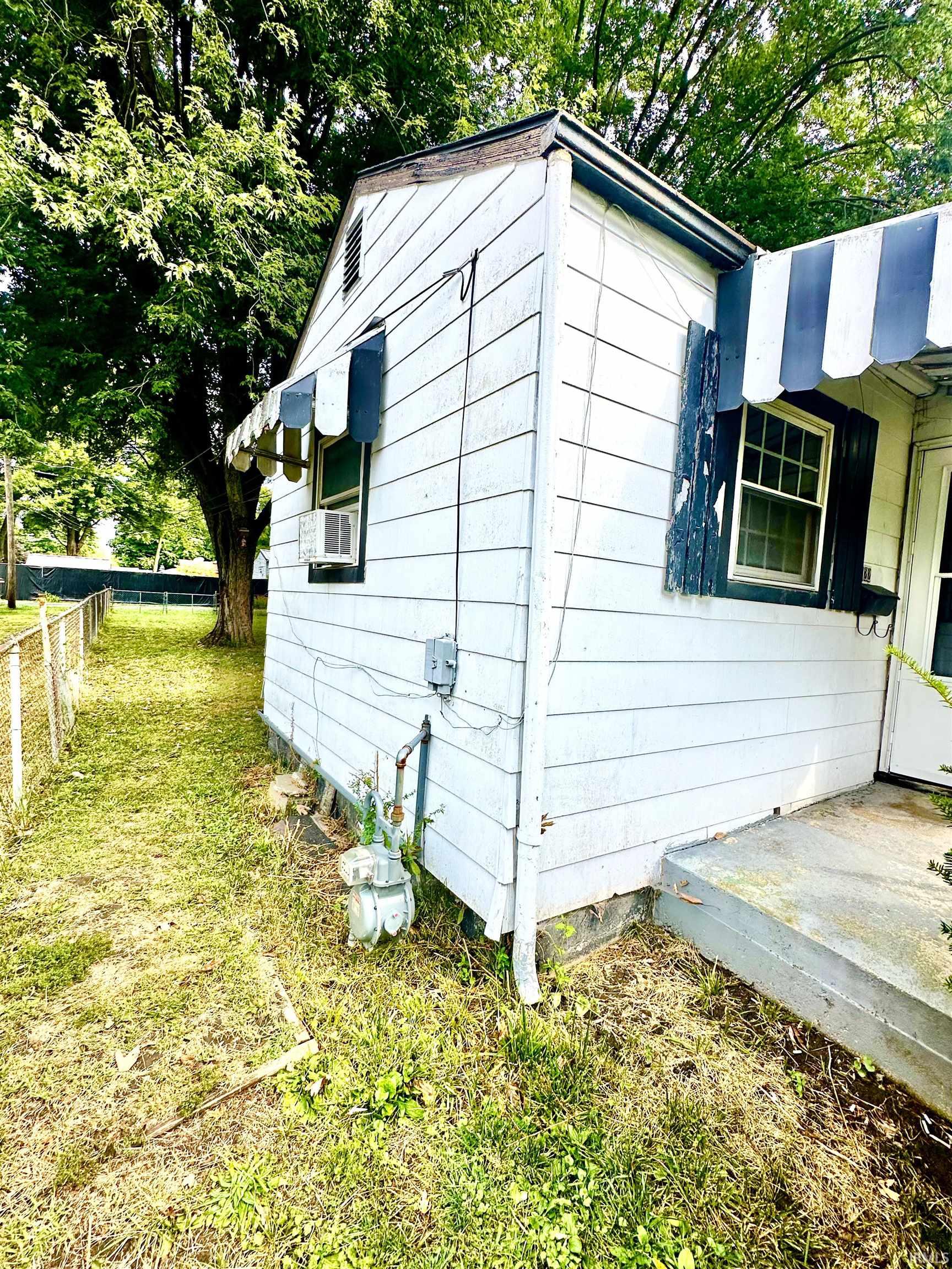 1422 E Taylor Street