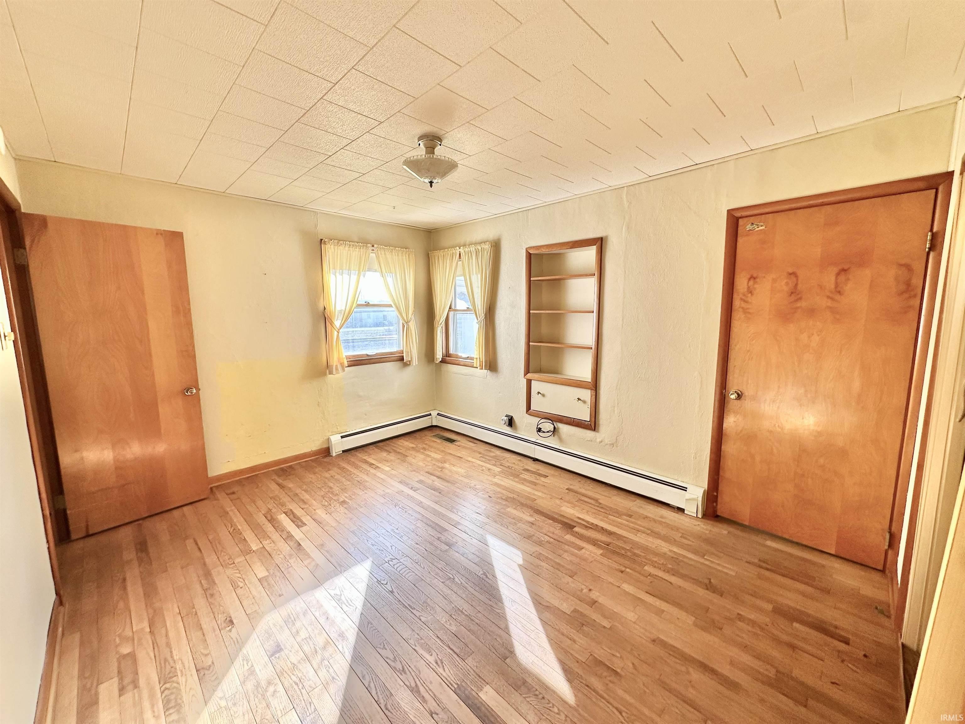 228 E Railroad Street