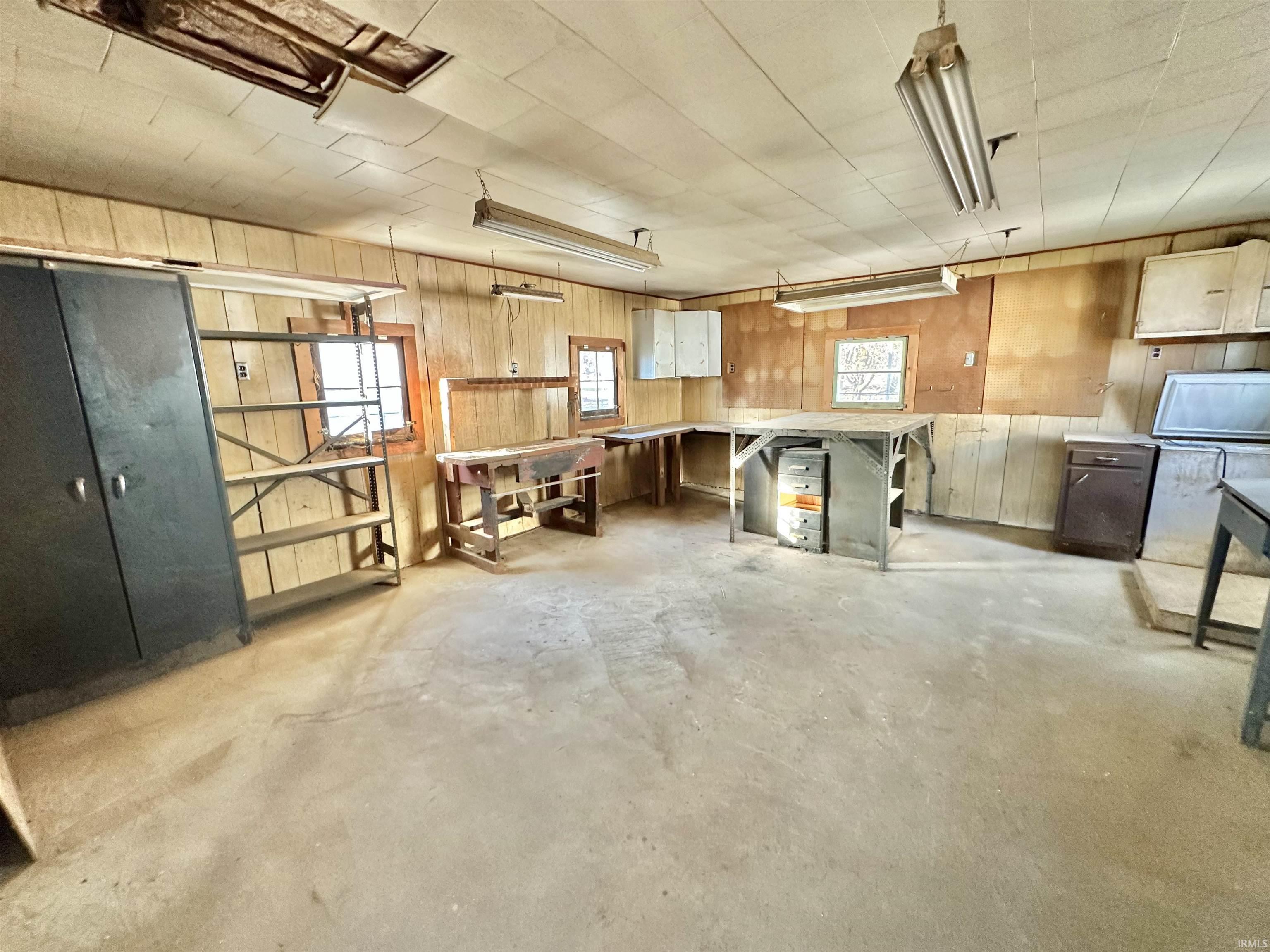 228 E Railroad Street