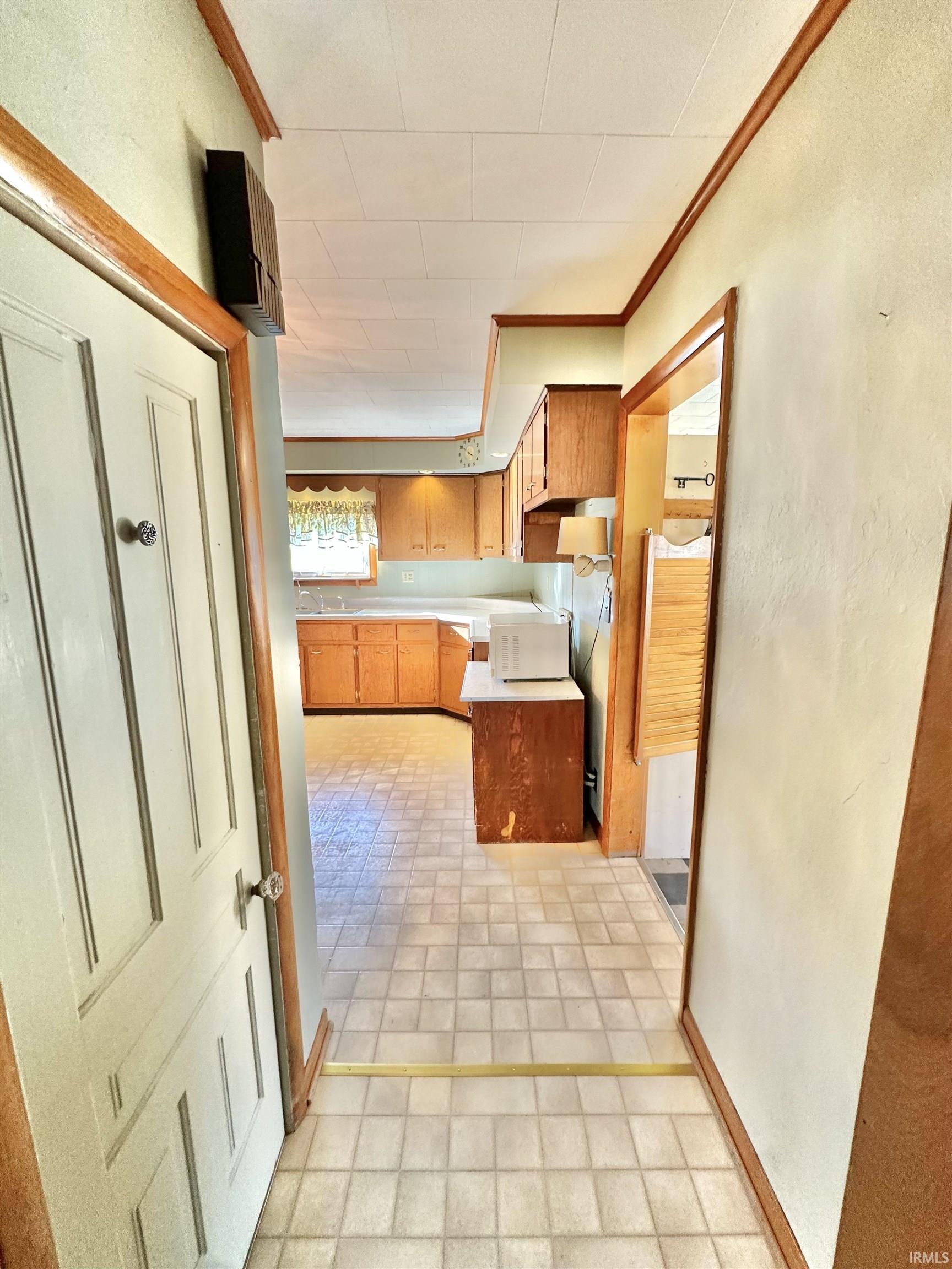 228 E Railroad Street