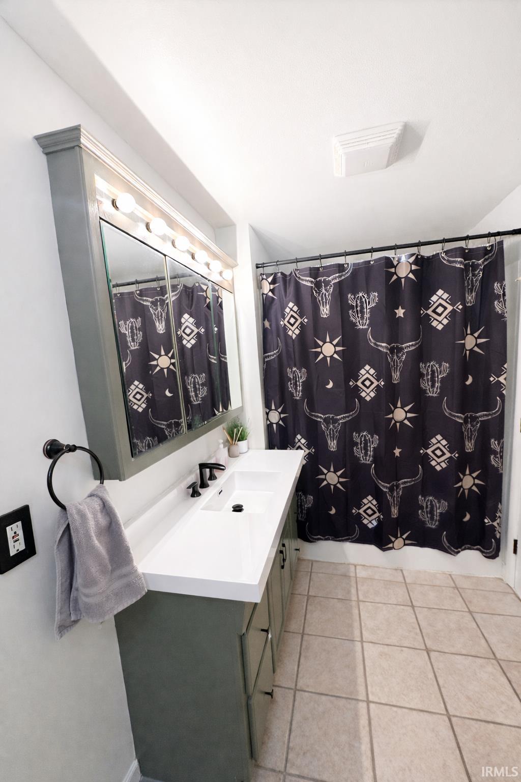 1136 S Delphos Street