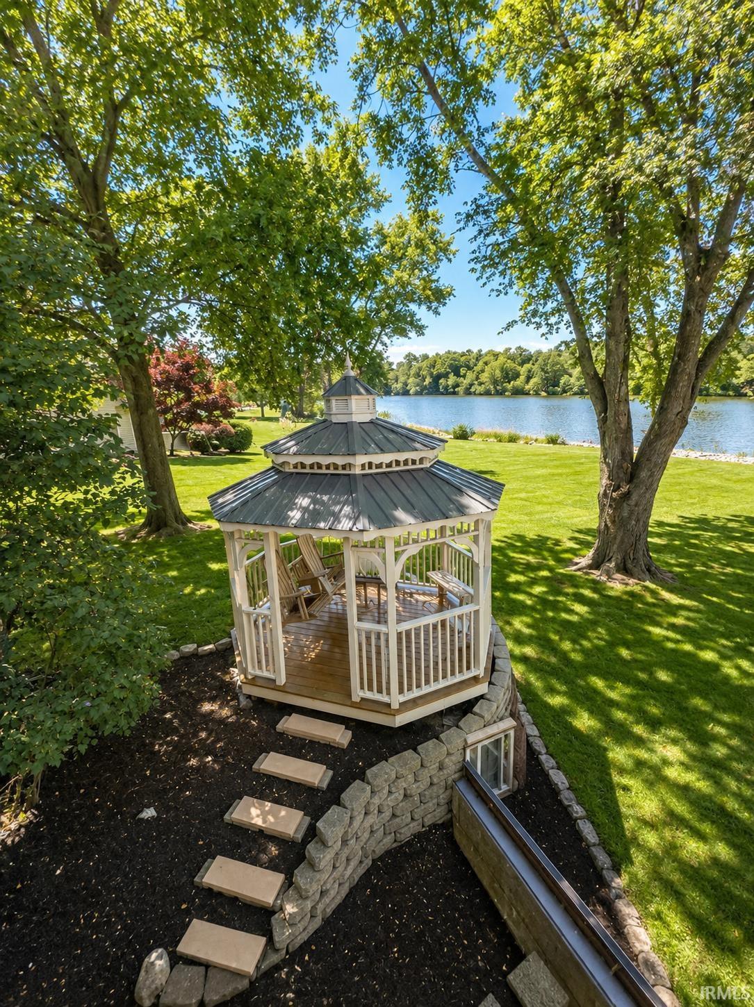 10 Green Hills Court