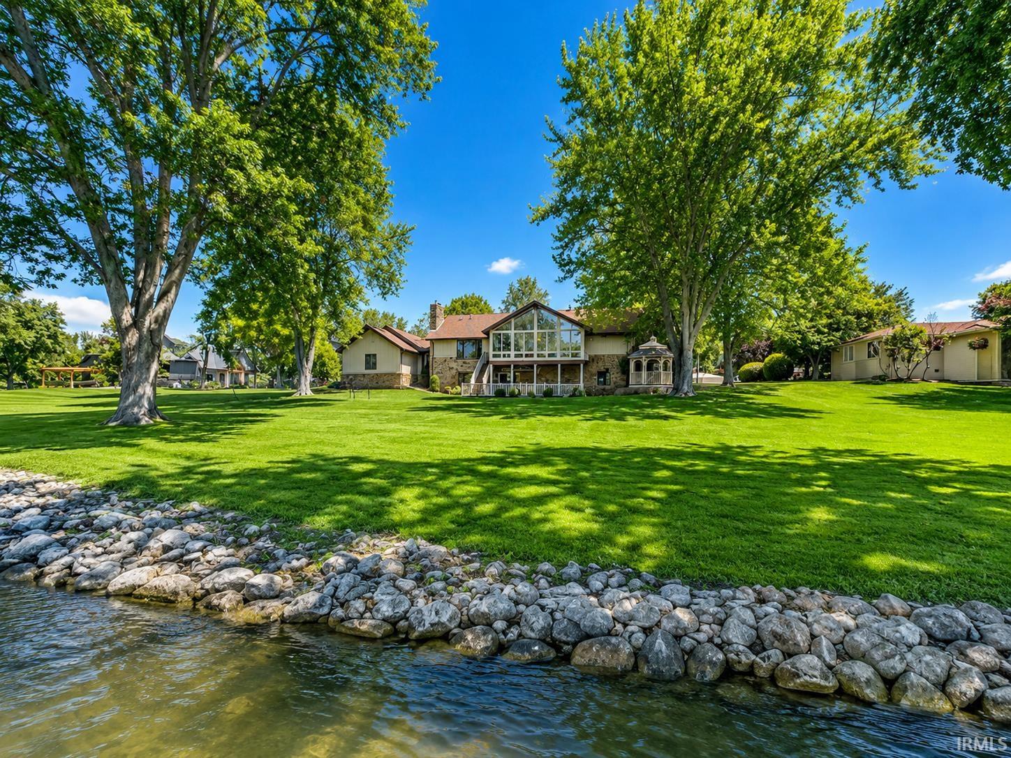 10 Green Hills Court