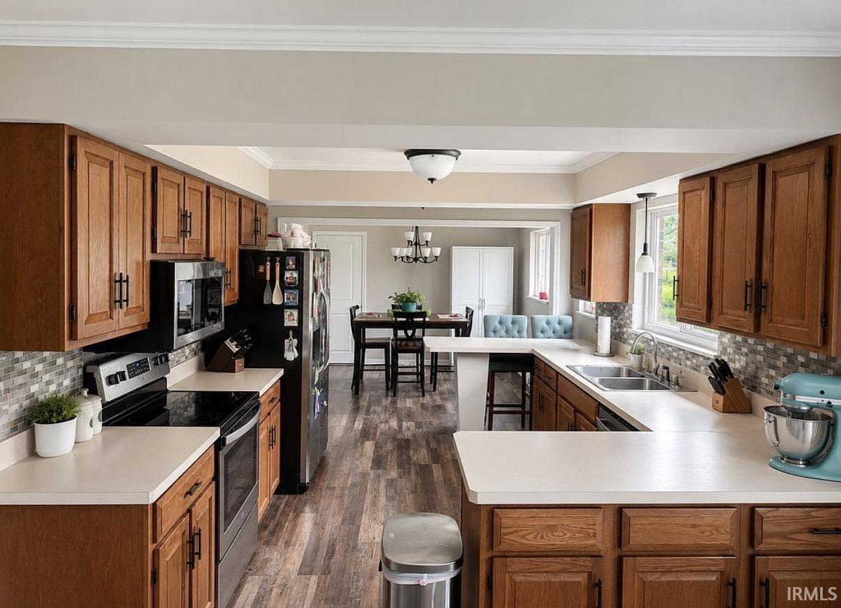 902 Pavalion Drive
