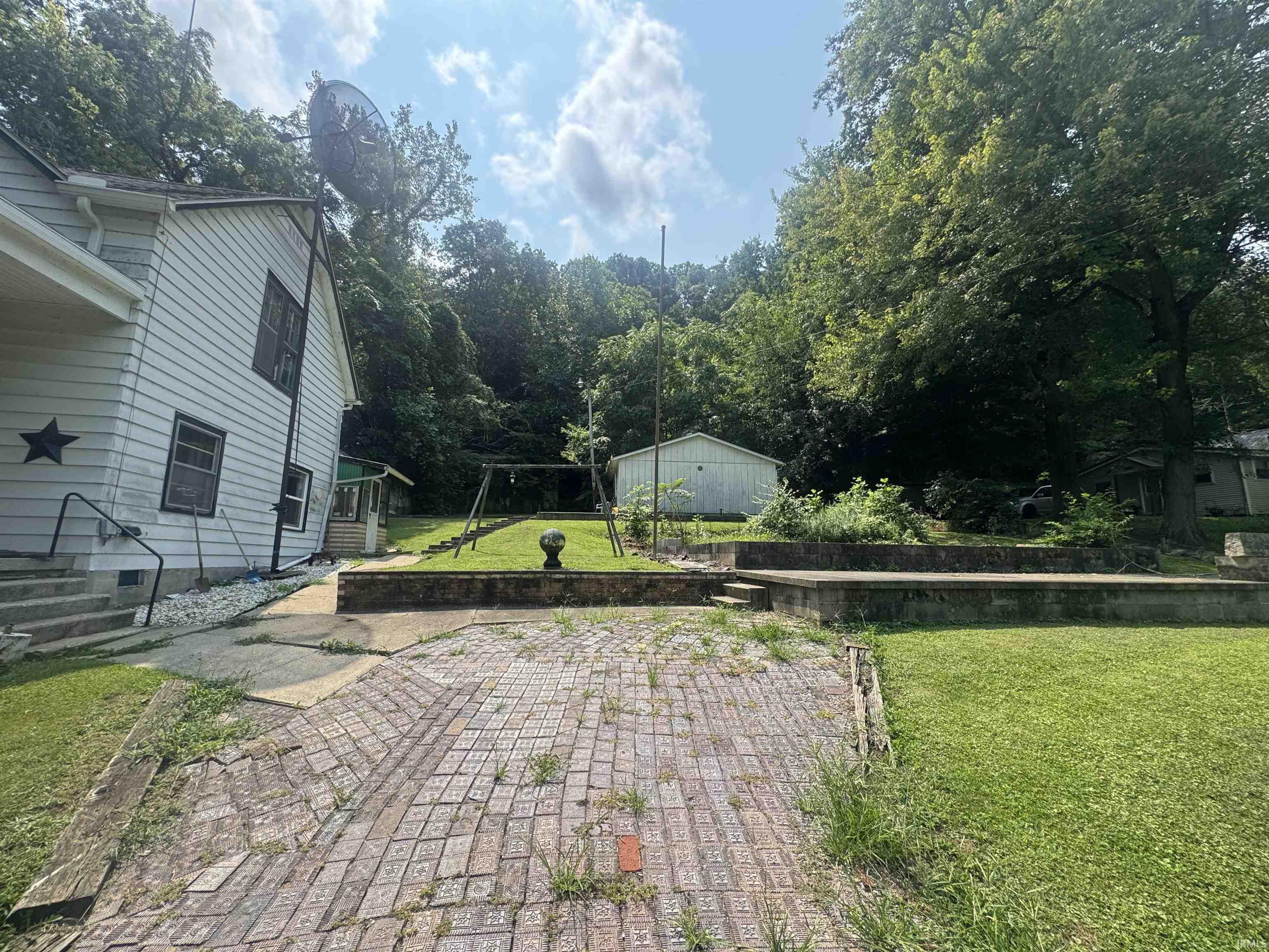 695 Riverside Drive