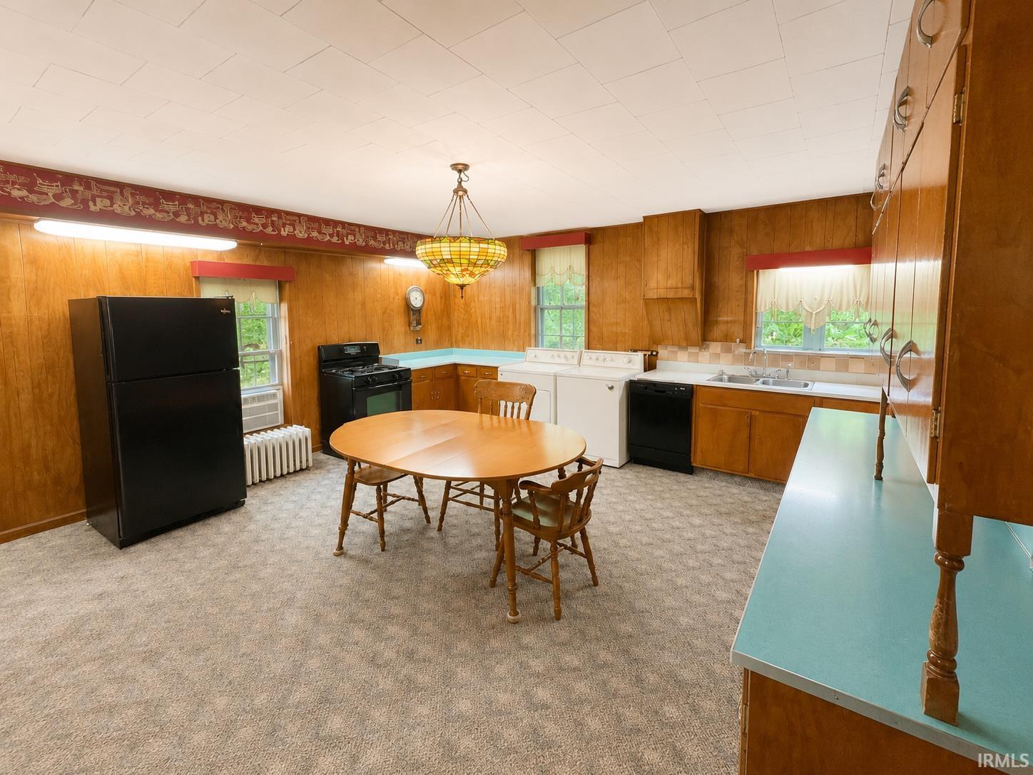 695 Riverside Drive