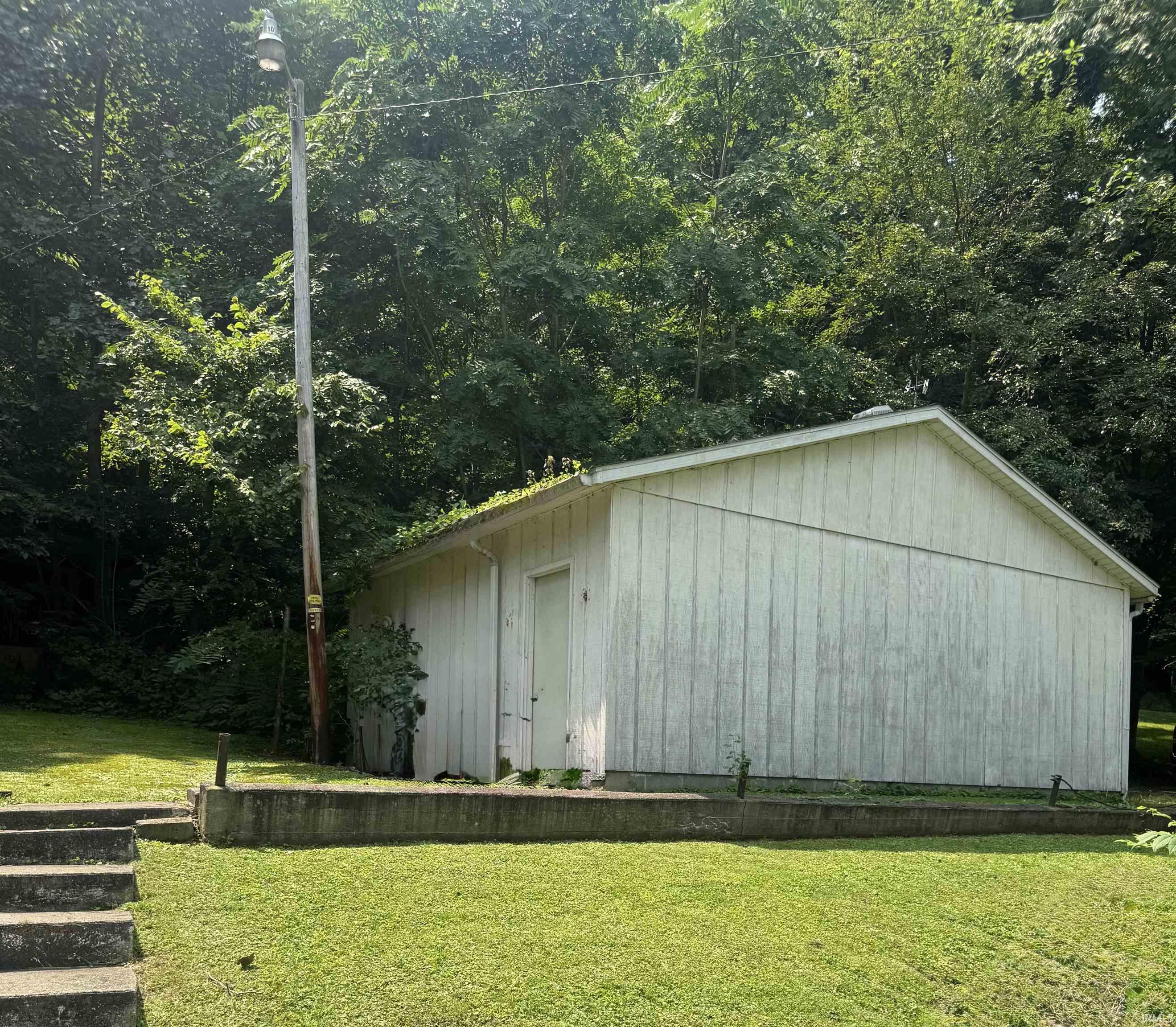 695 Riverside Drive