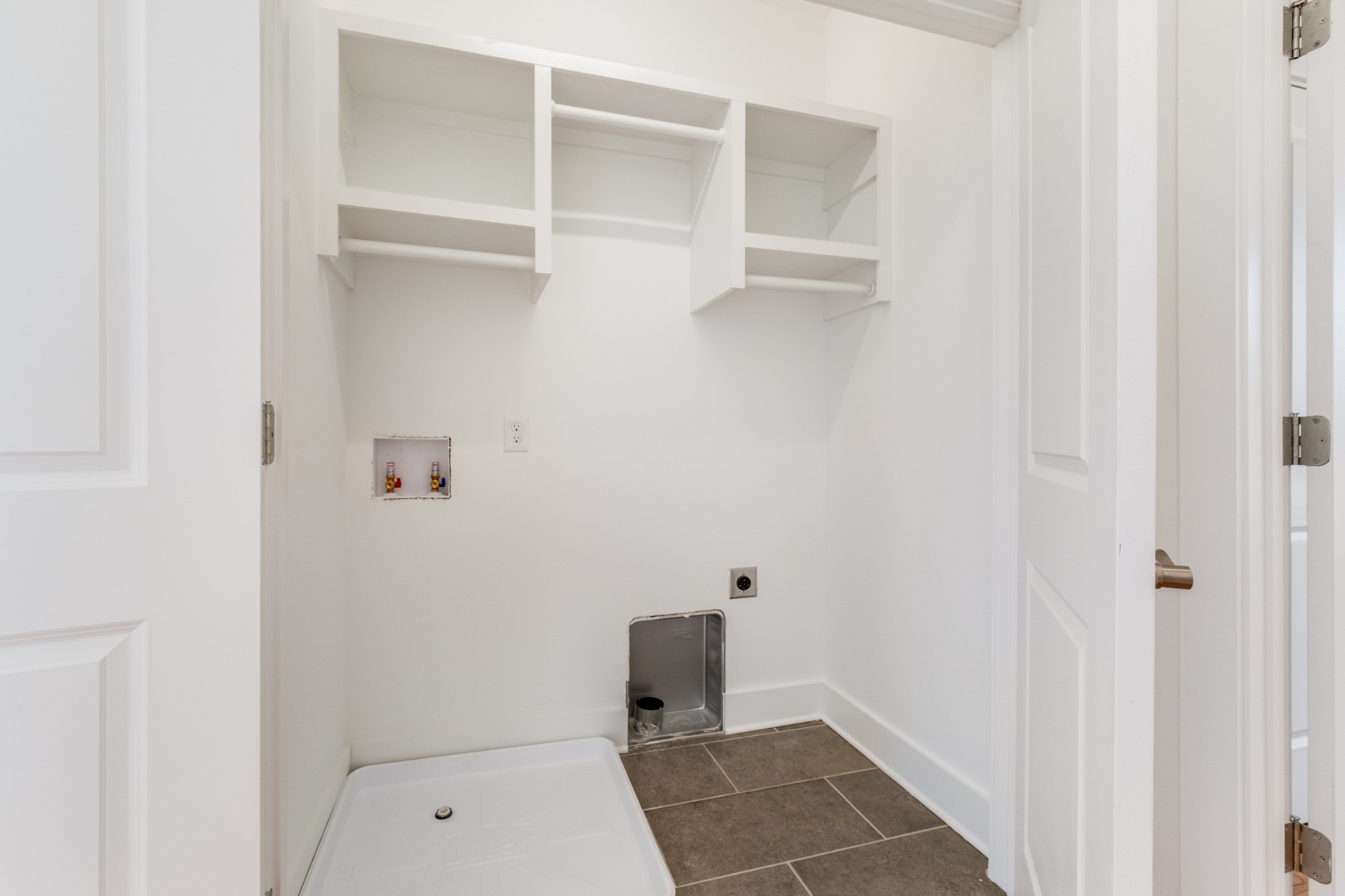 107 Demoss Rd Unit: 1