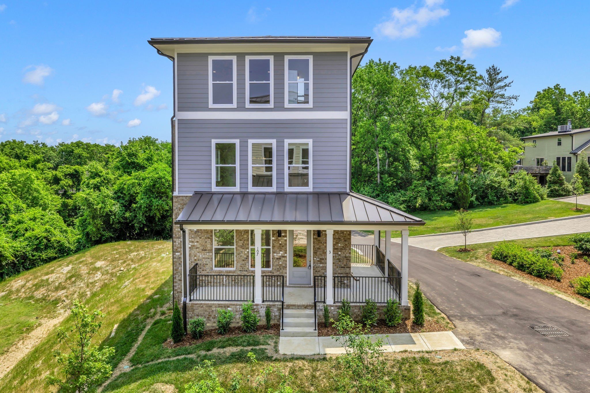 107 Demoss Rd Unit: 3