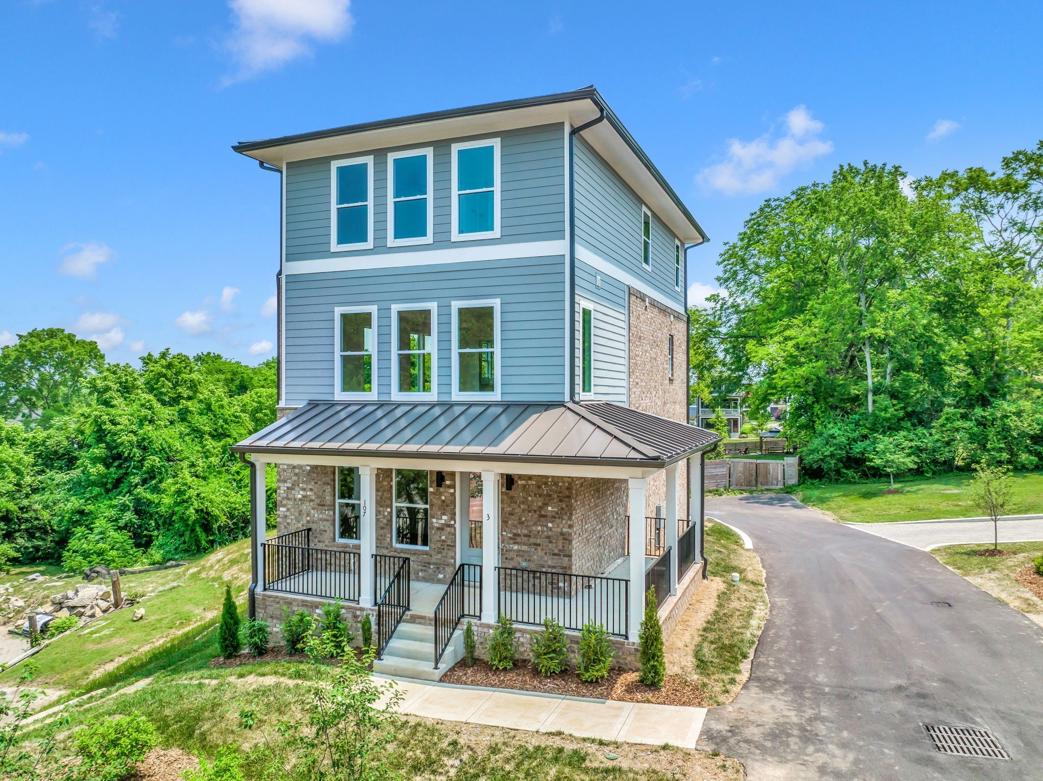107 Demoss Rd Unit: 3