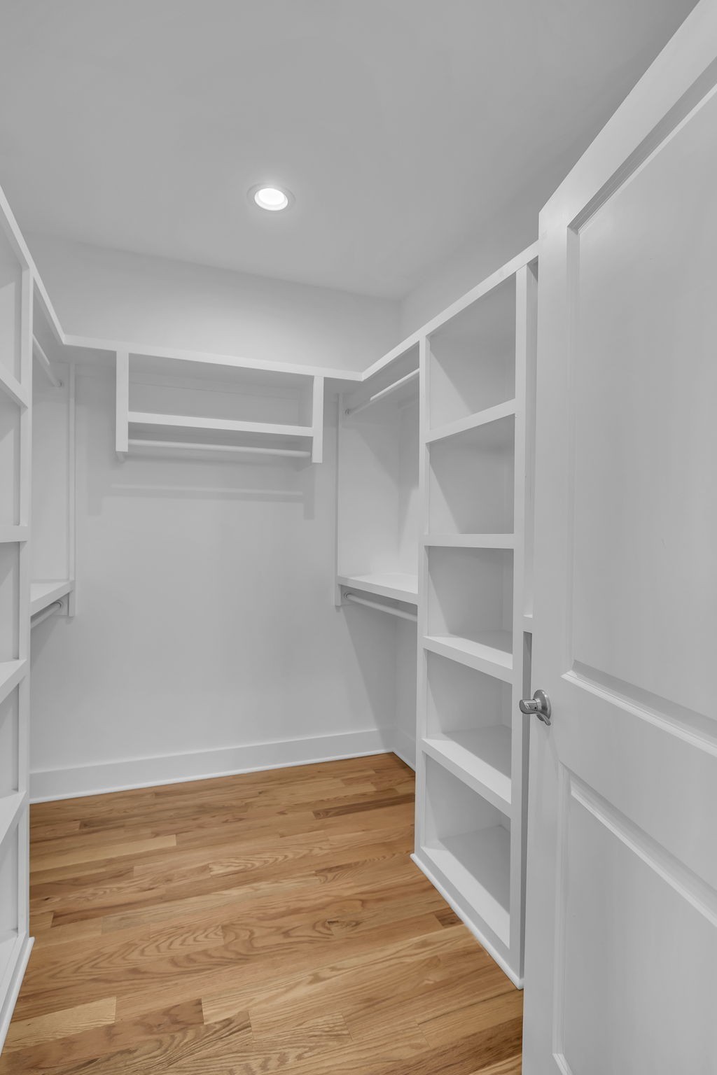 107 Demoss Rd Unit: 3