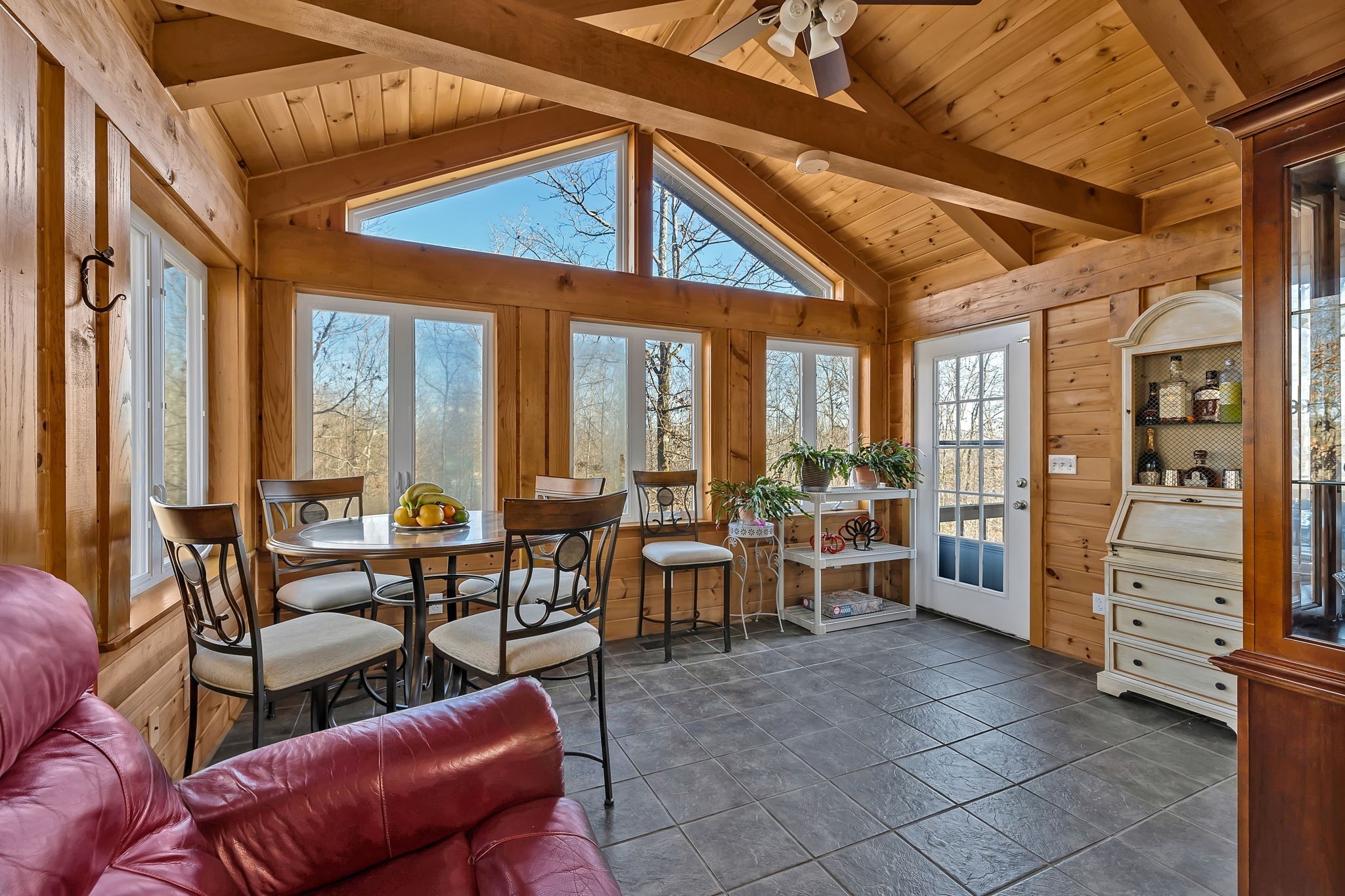 135 Countrywood Ln