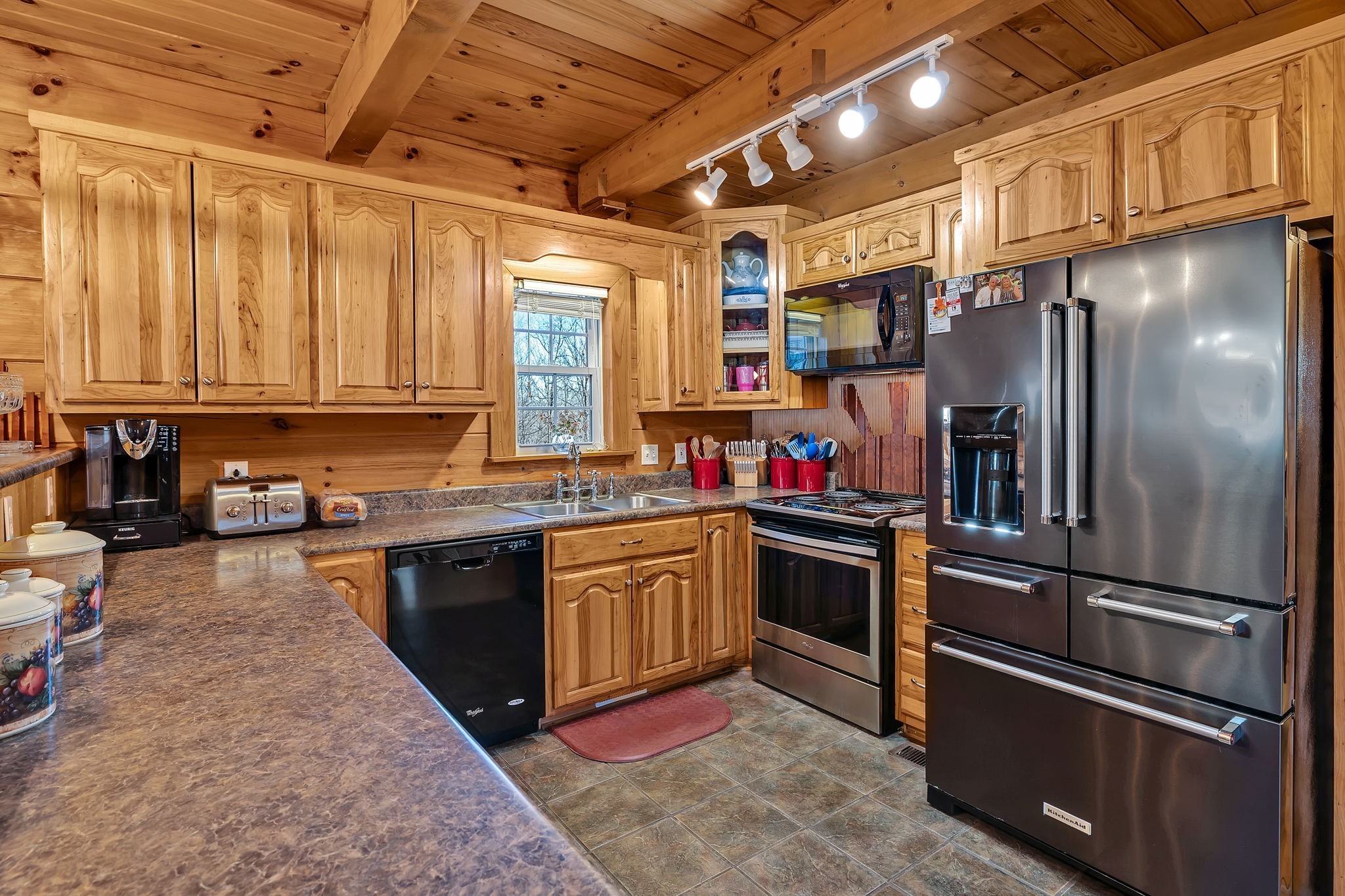 135 Countrywood Ln