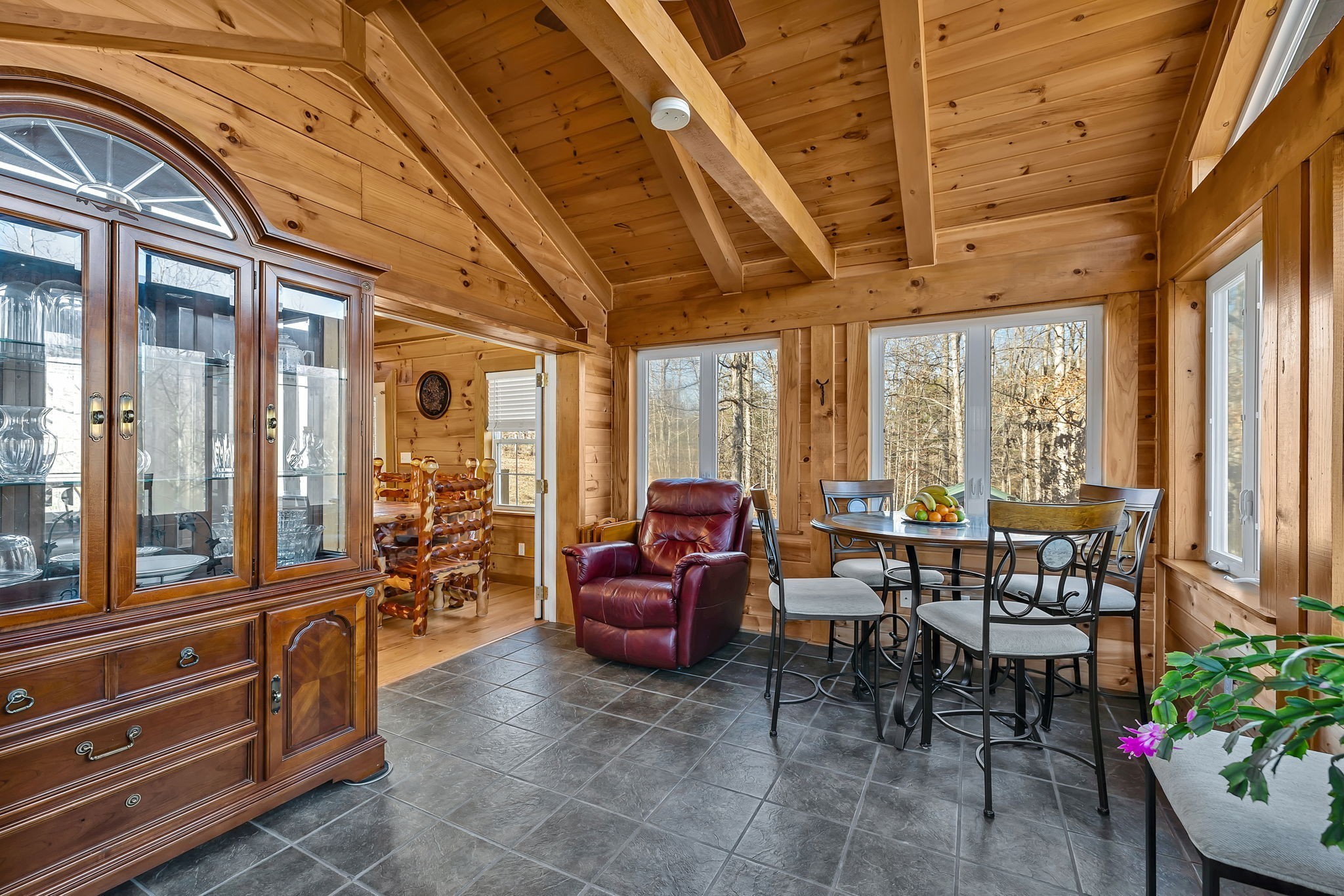 135 Countrywood Ln
