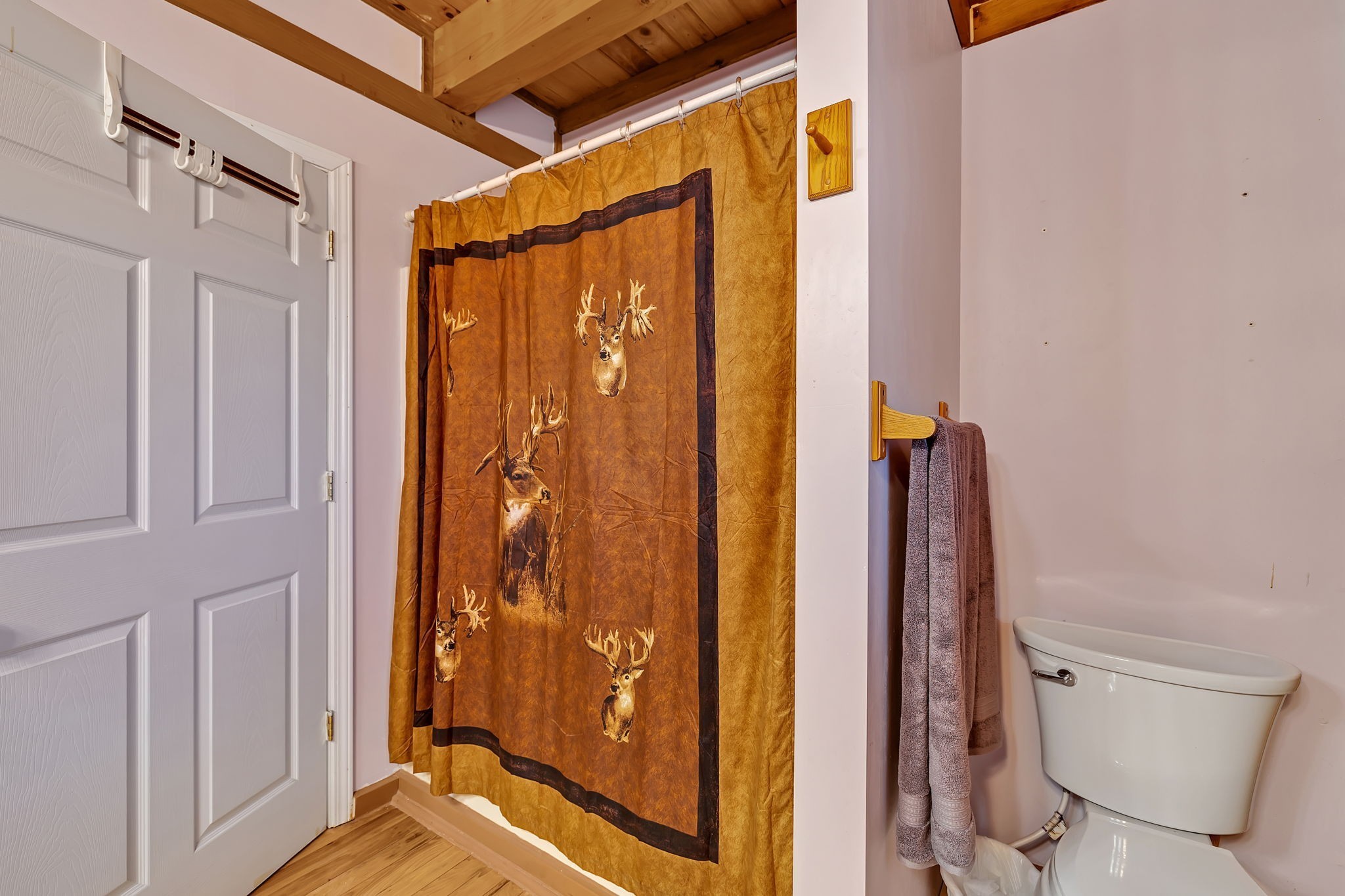 135 Countrywood Ln