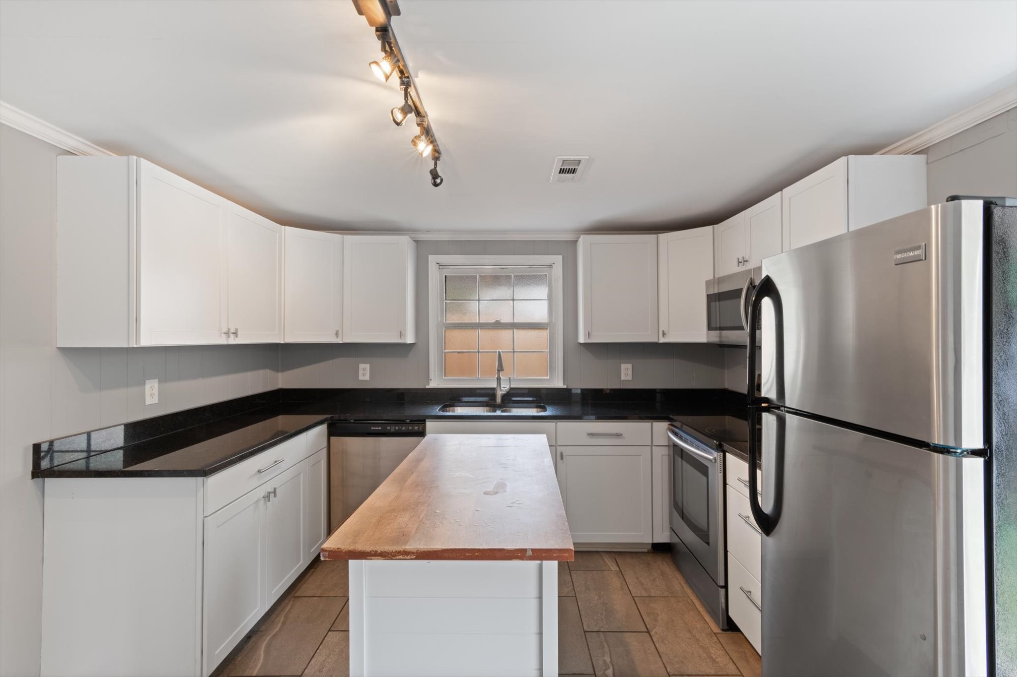 304 Highland Ave