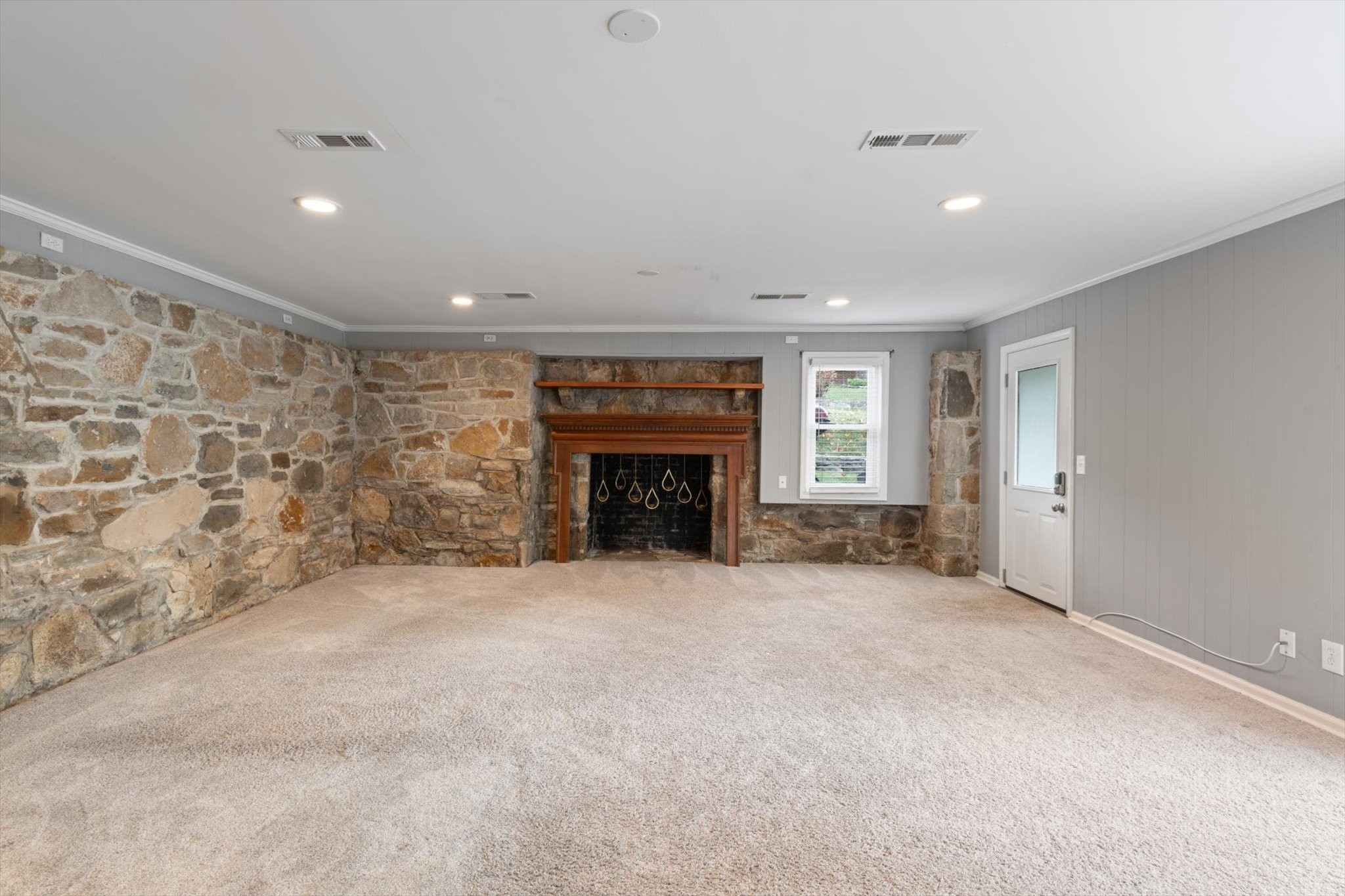 304 Highland Ave