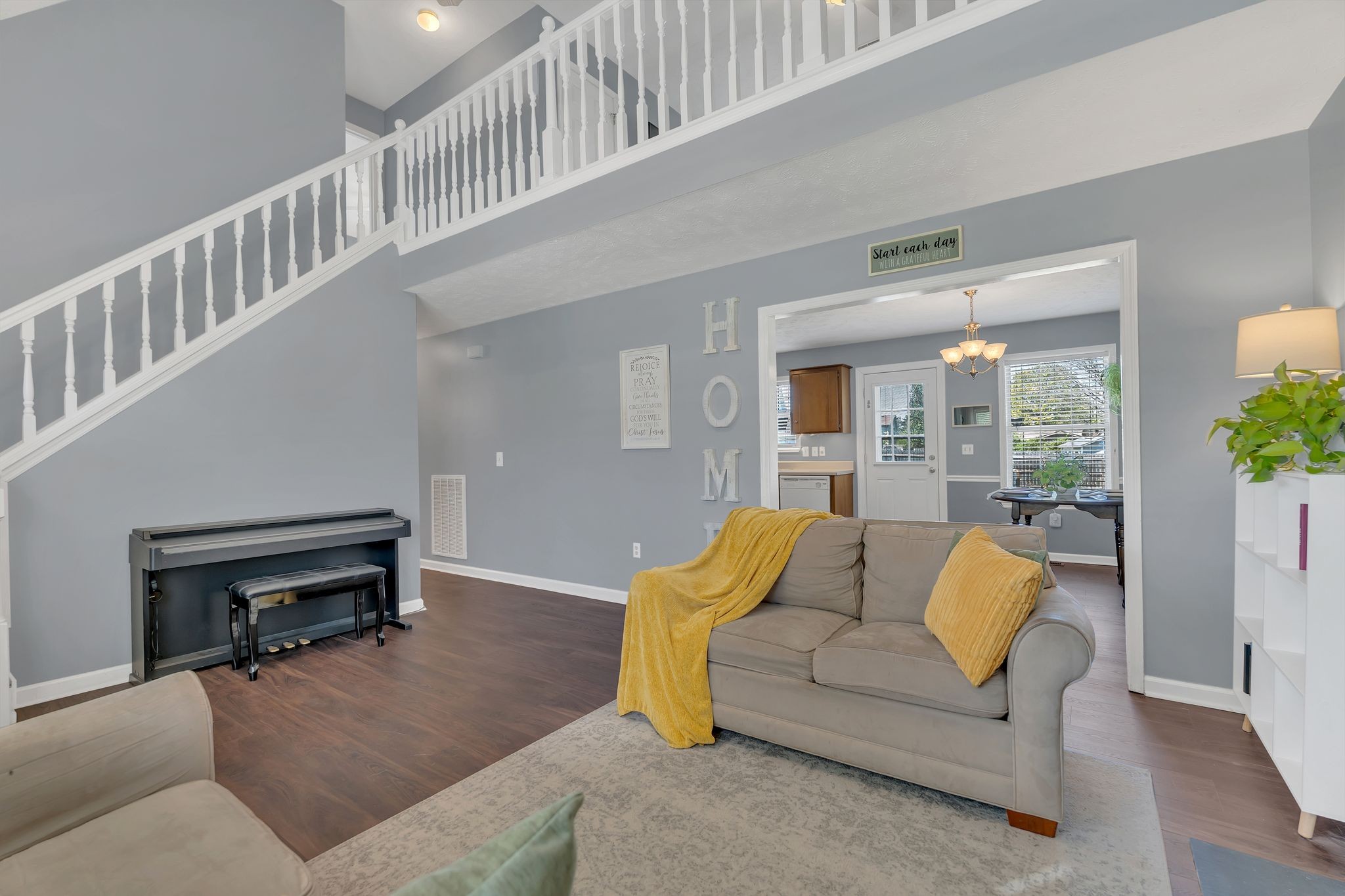 302 Shadylake Dr