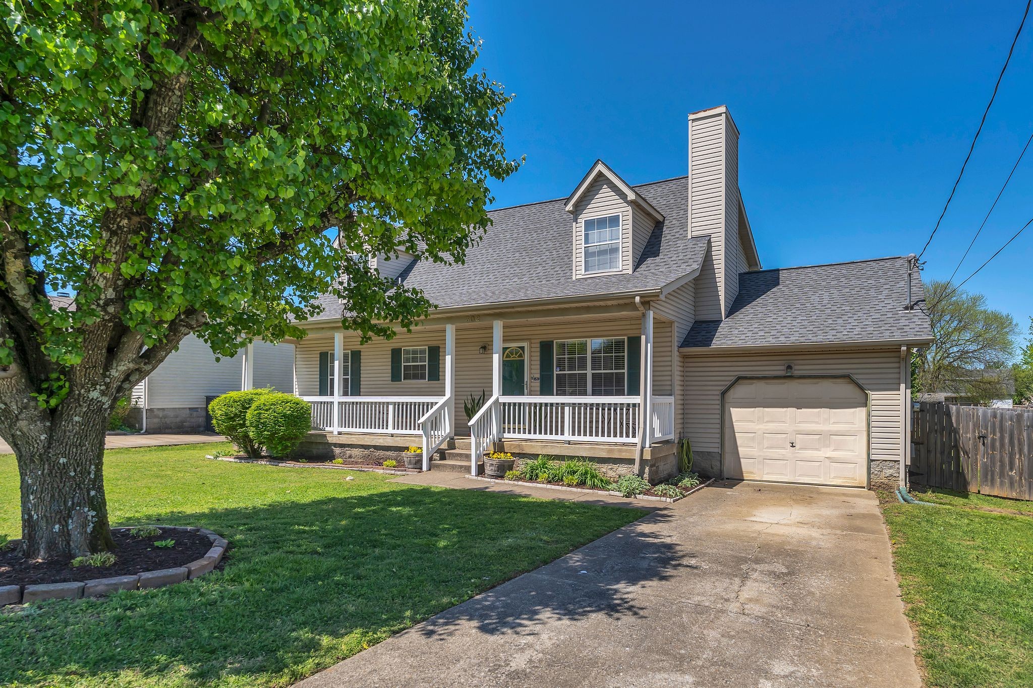 302 Shadylake Dr
