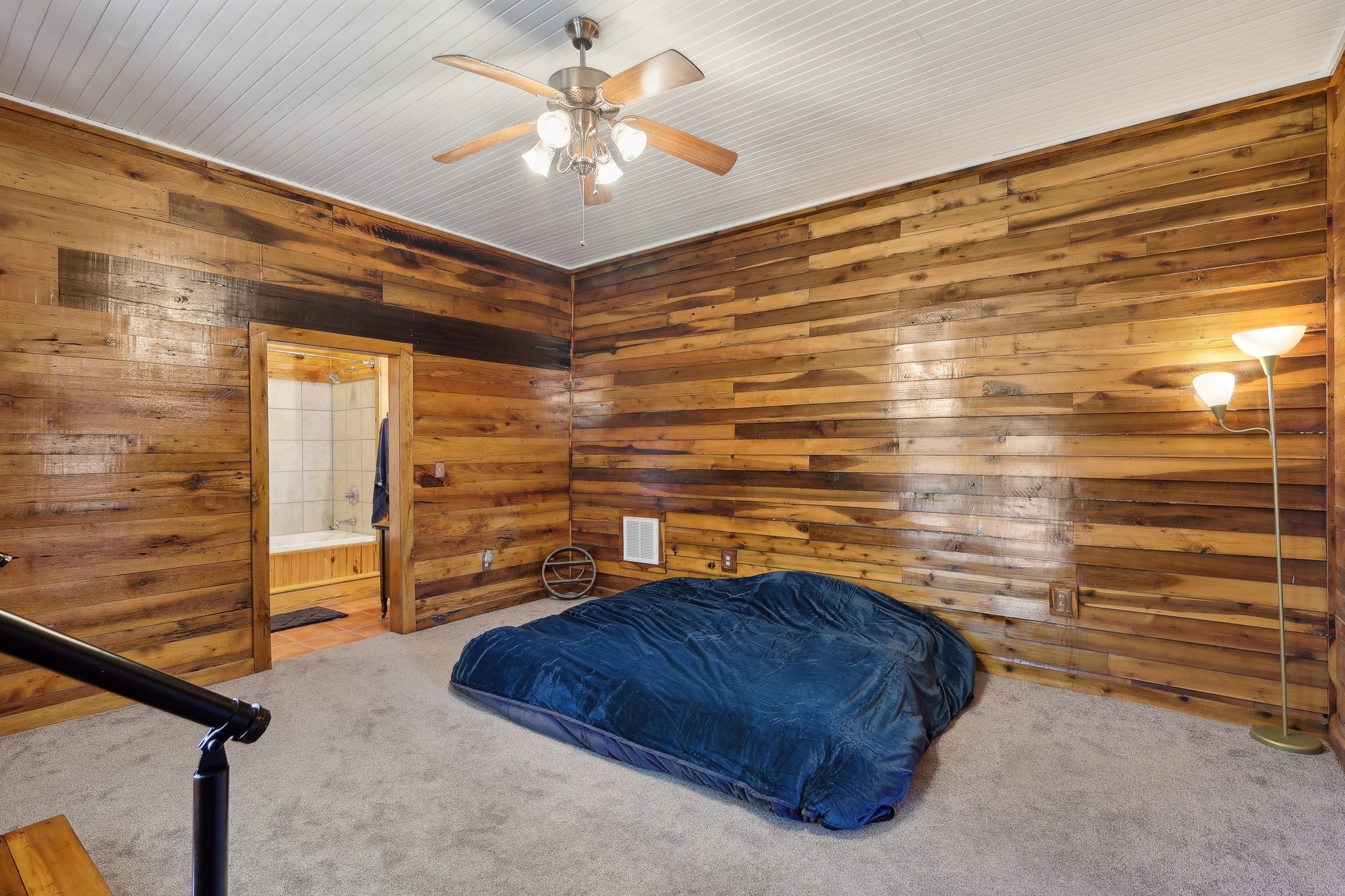 102 Nall Ave