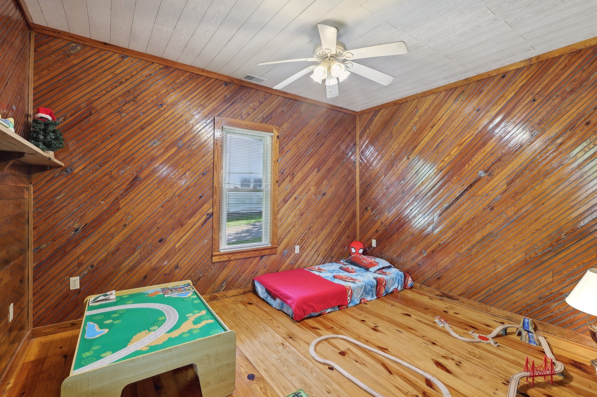 102 Nall Ave