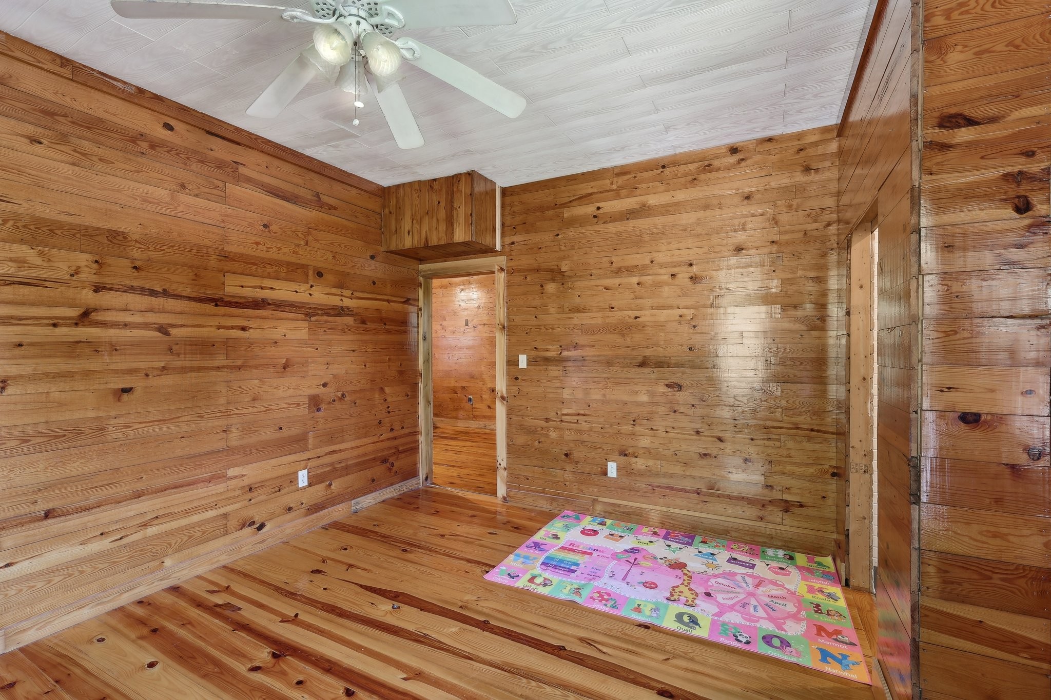 102 Nall Ave