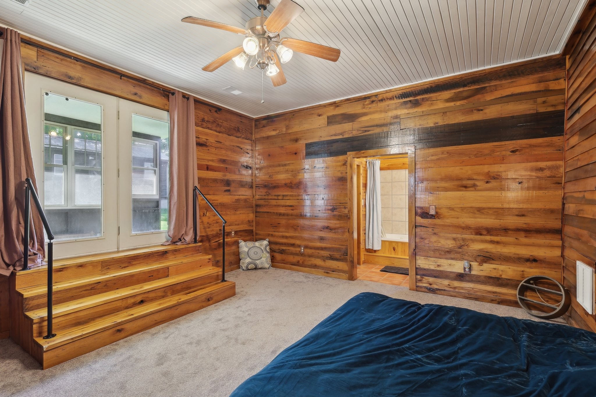 102 Nall Ave