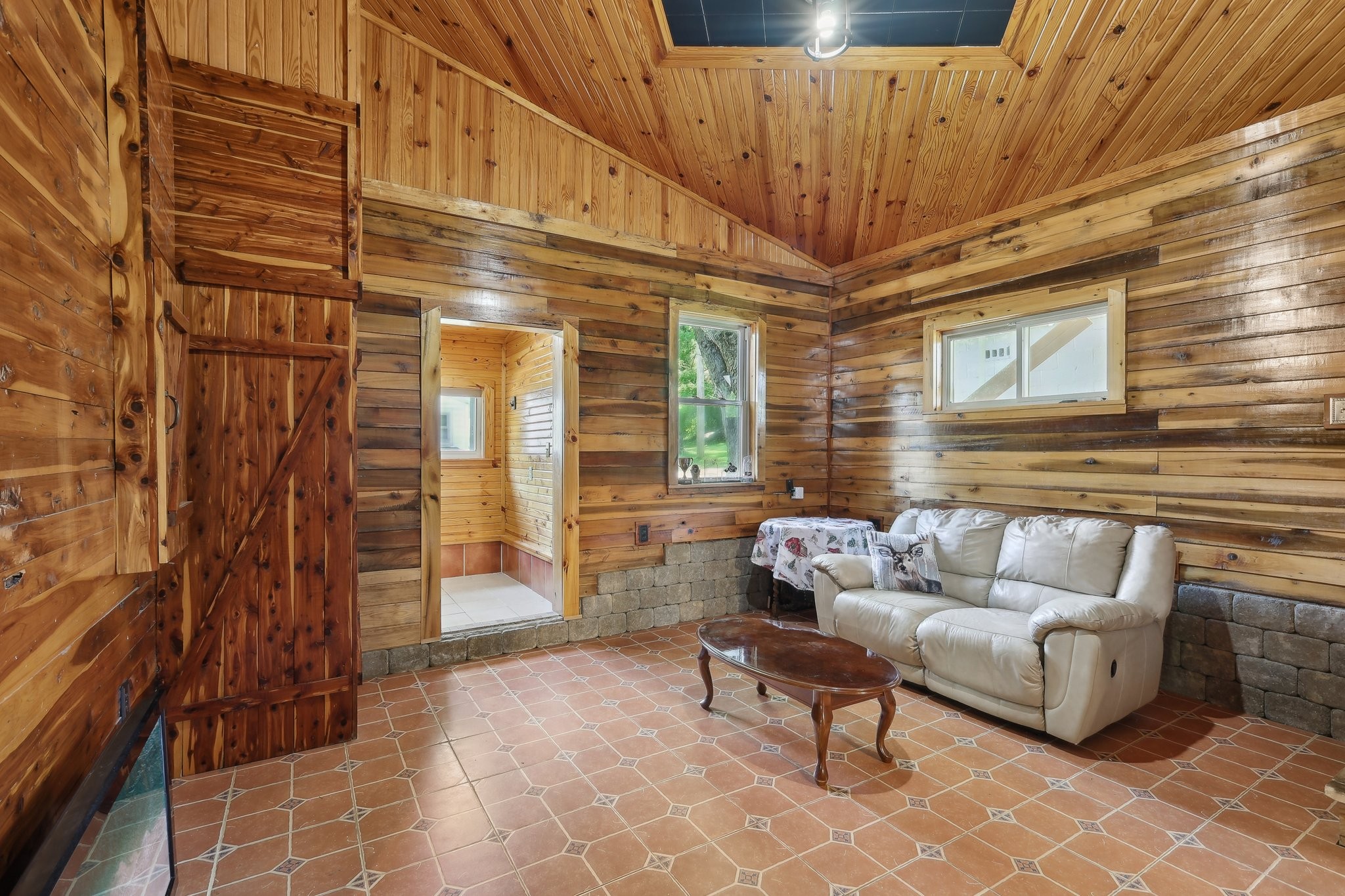 102 Nall Ave
