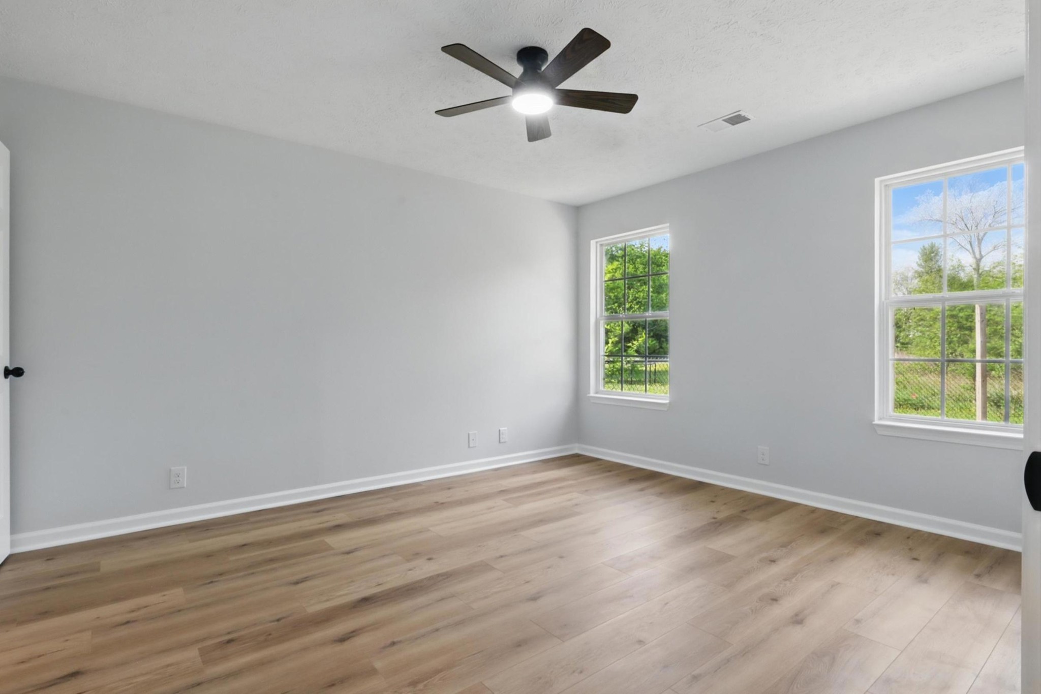 2717 Cayuga Dr