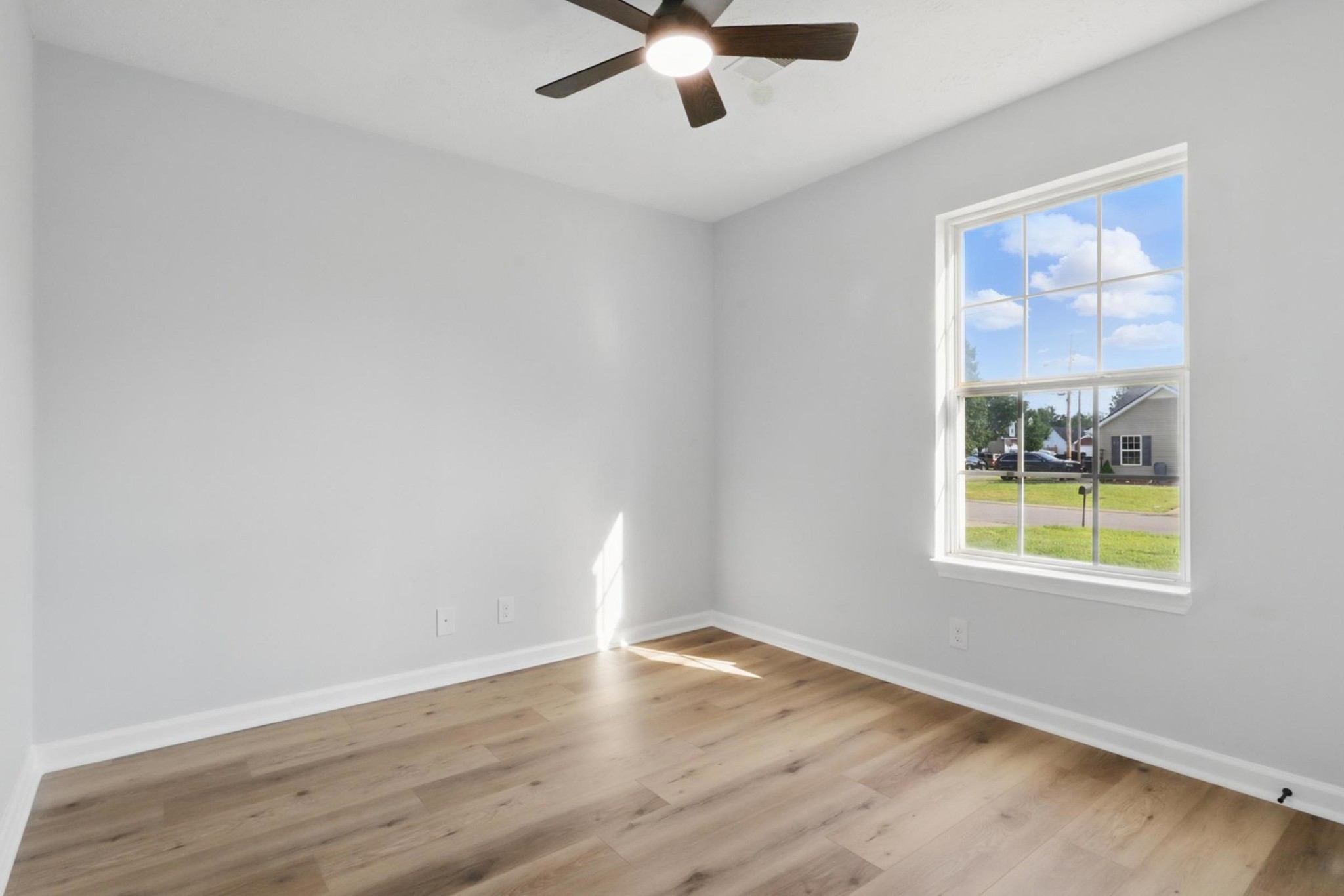 2717 Cayuga Dr
