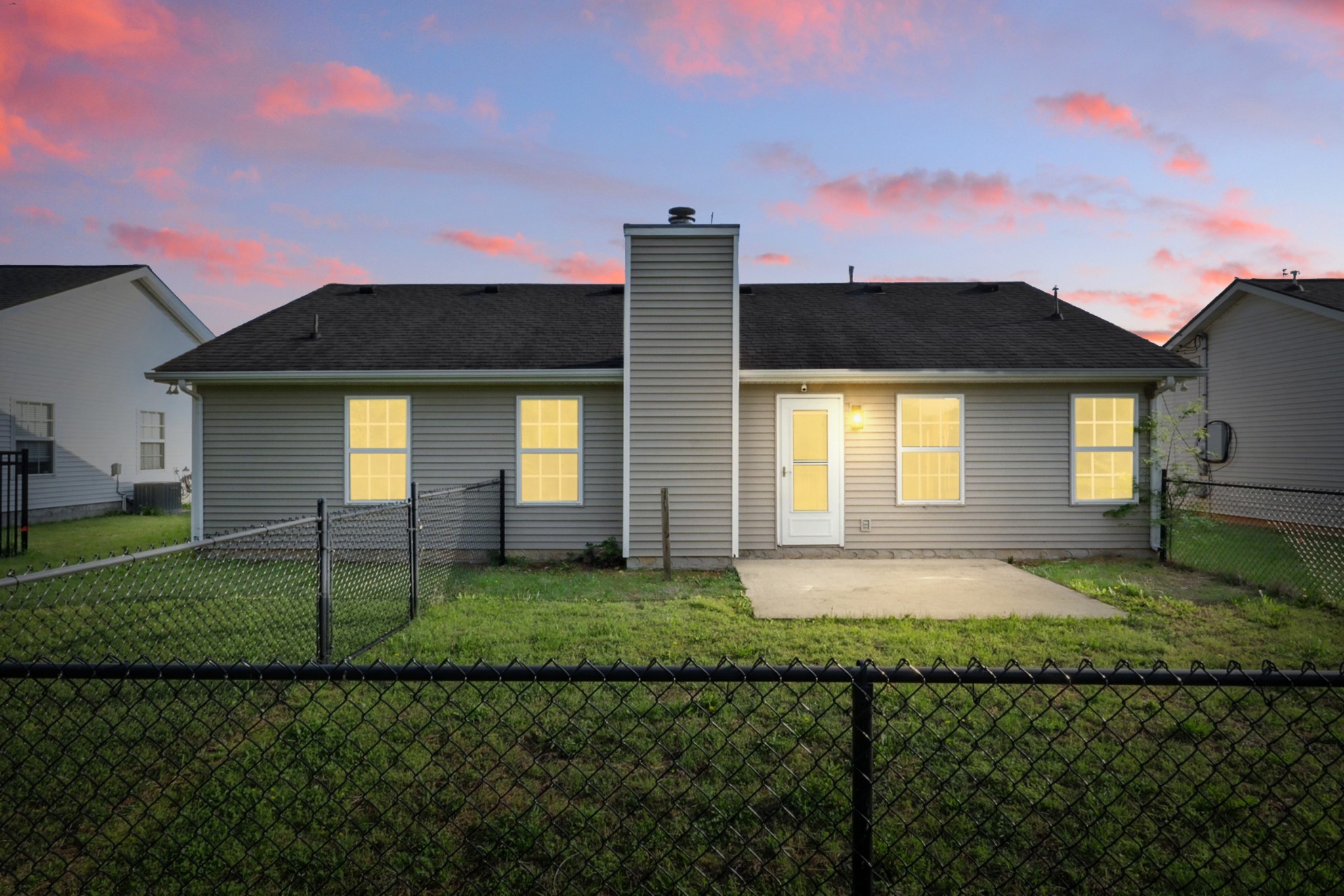 2717 Cayuga Dr