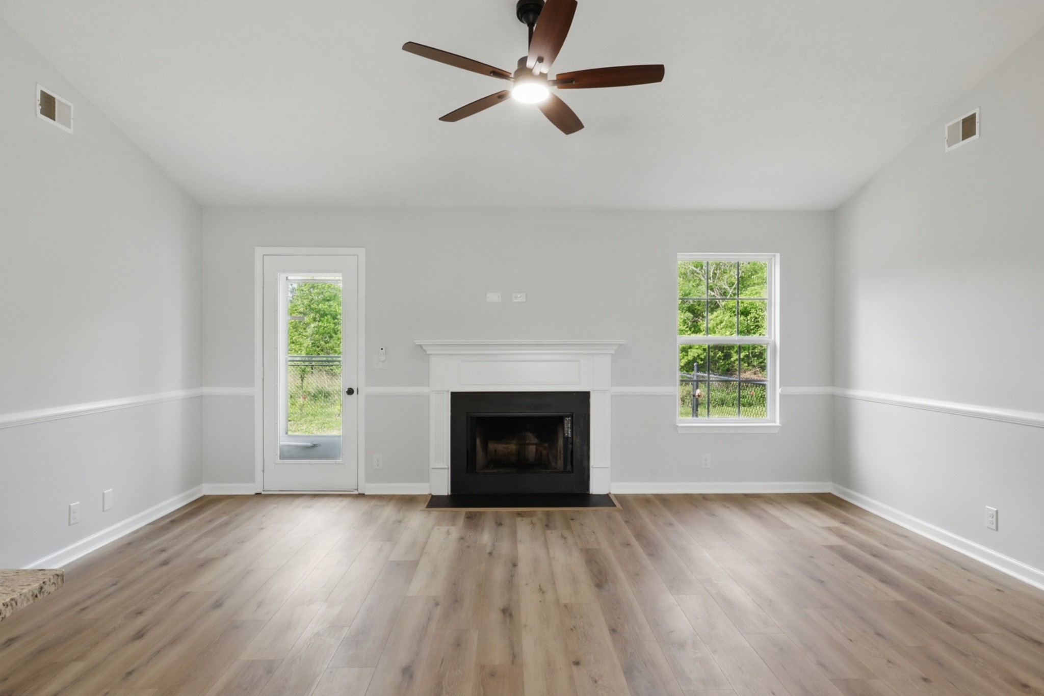 2717 Cayuga Dr