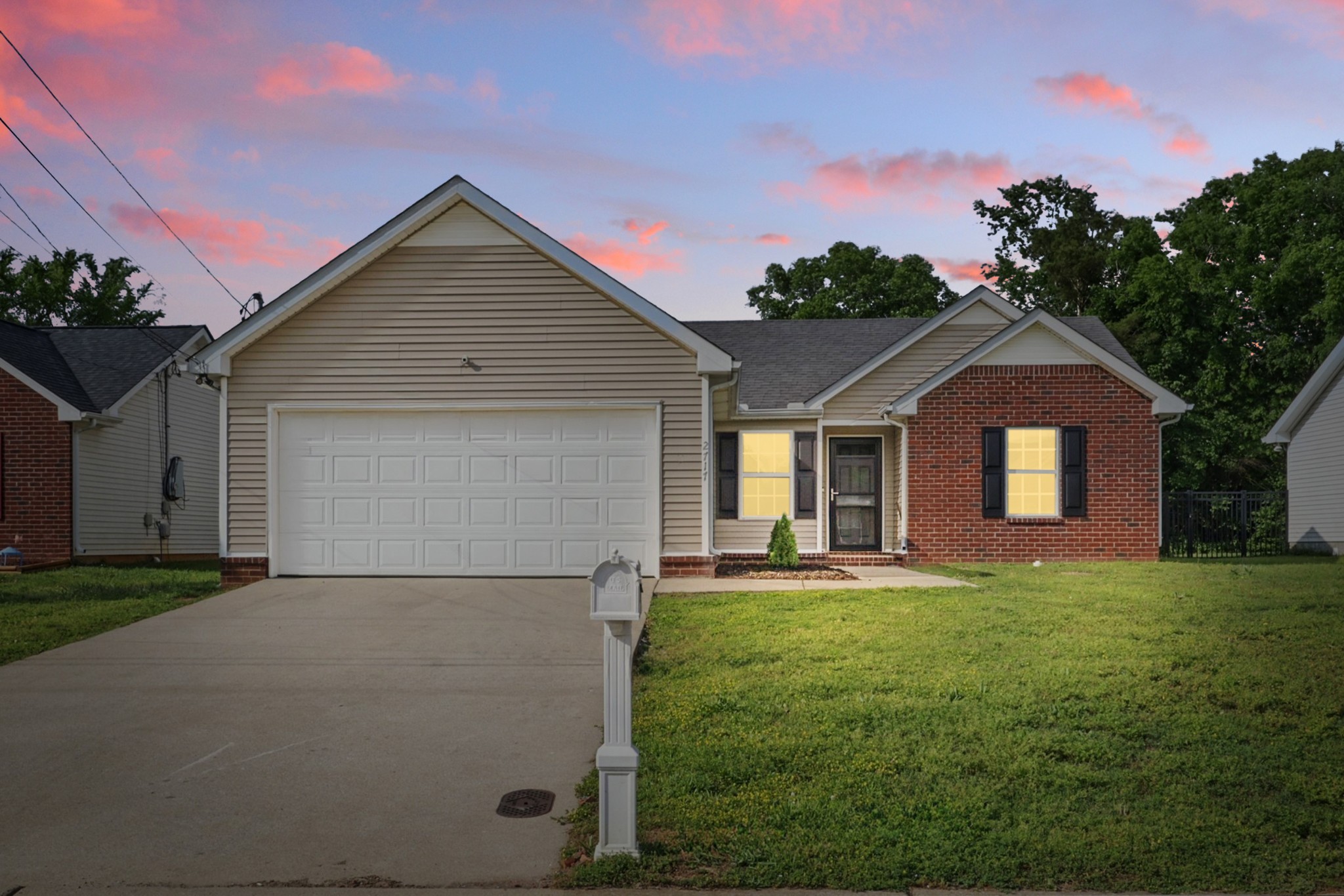 2717 Cayuga Dr