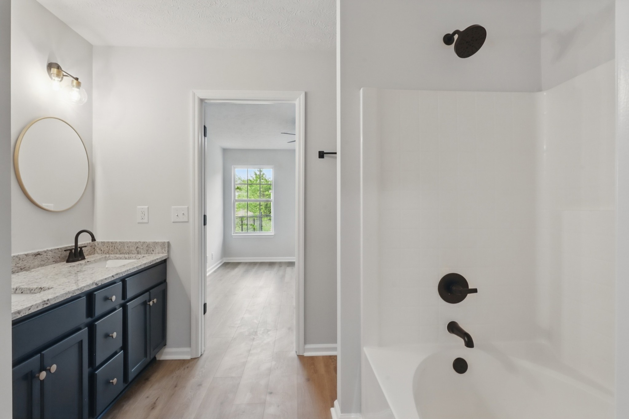 2717 Cayuga Dr