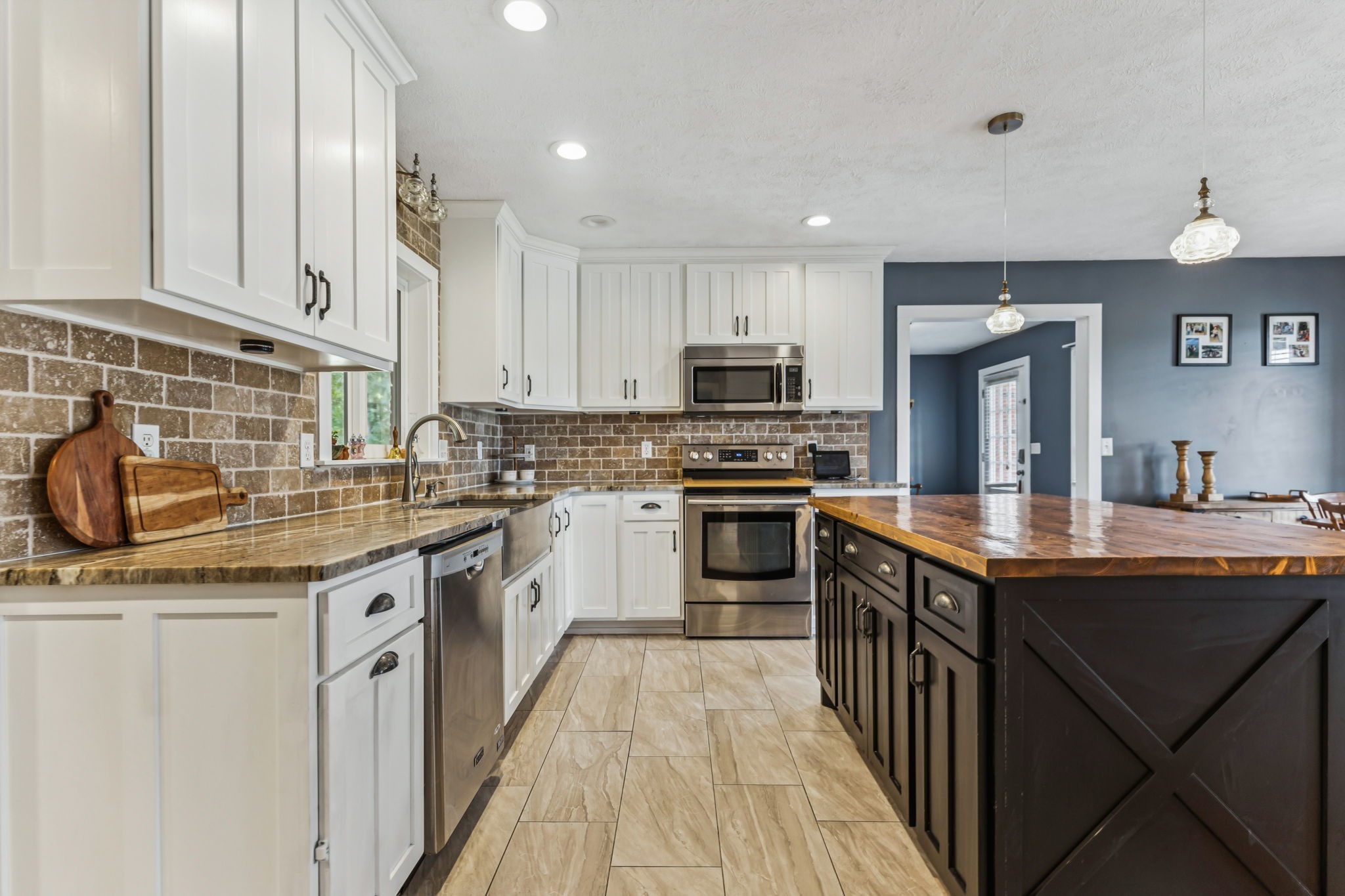2550 Thompson Rd