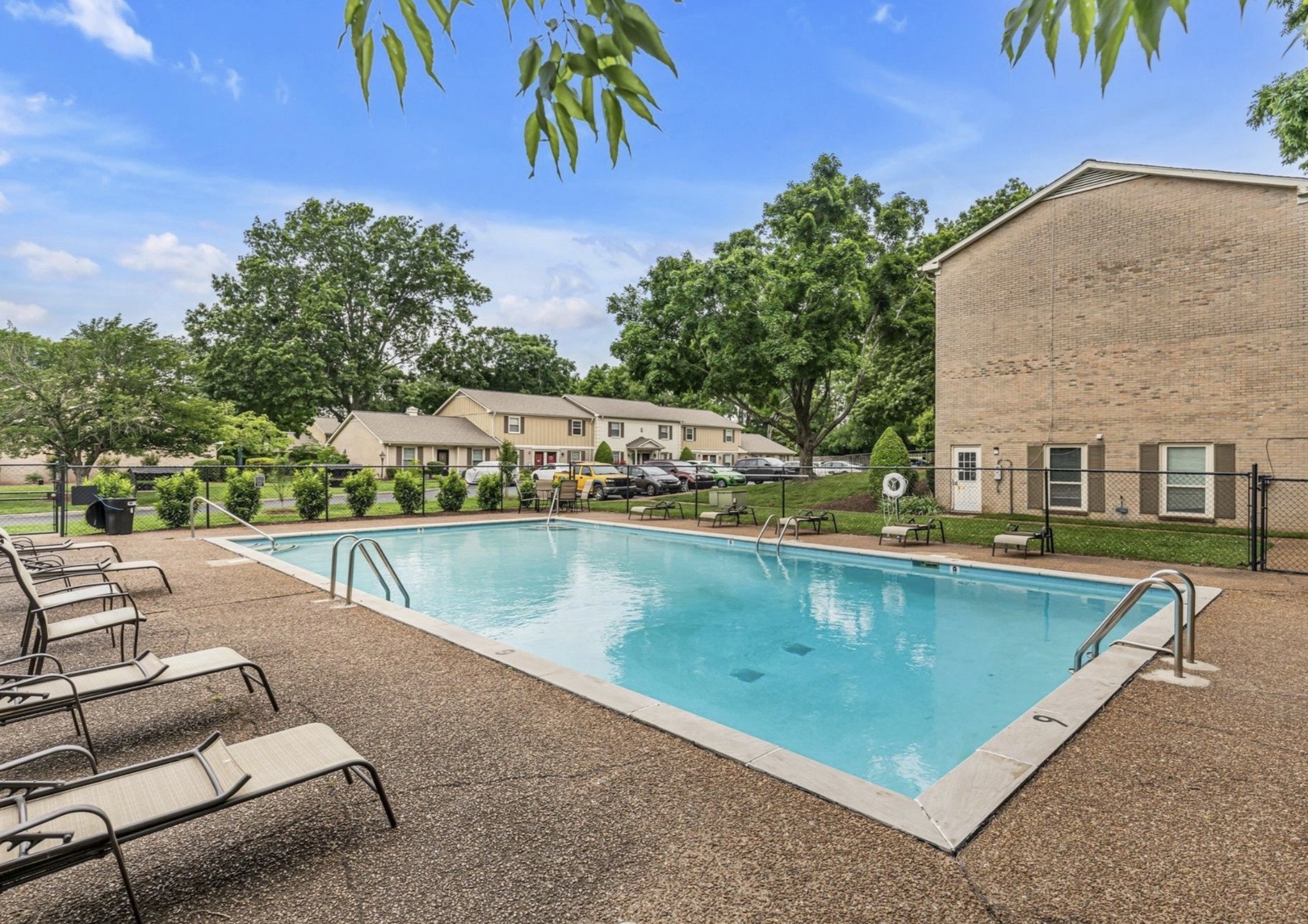 1011 Murfreesboro Rd Unit: F1