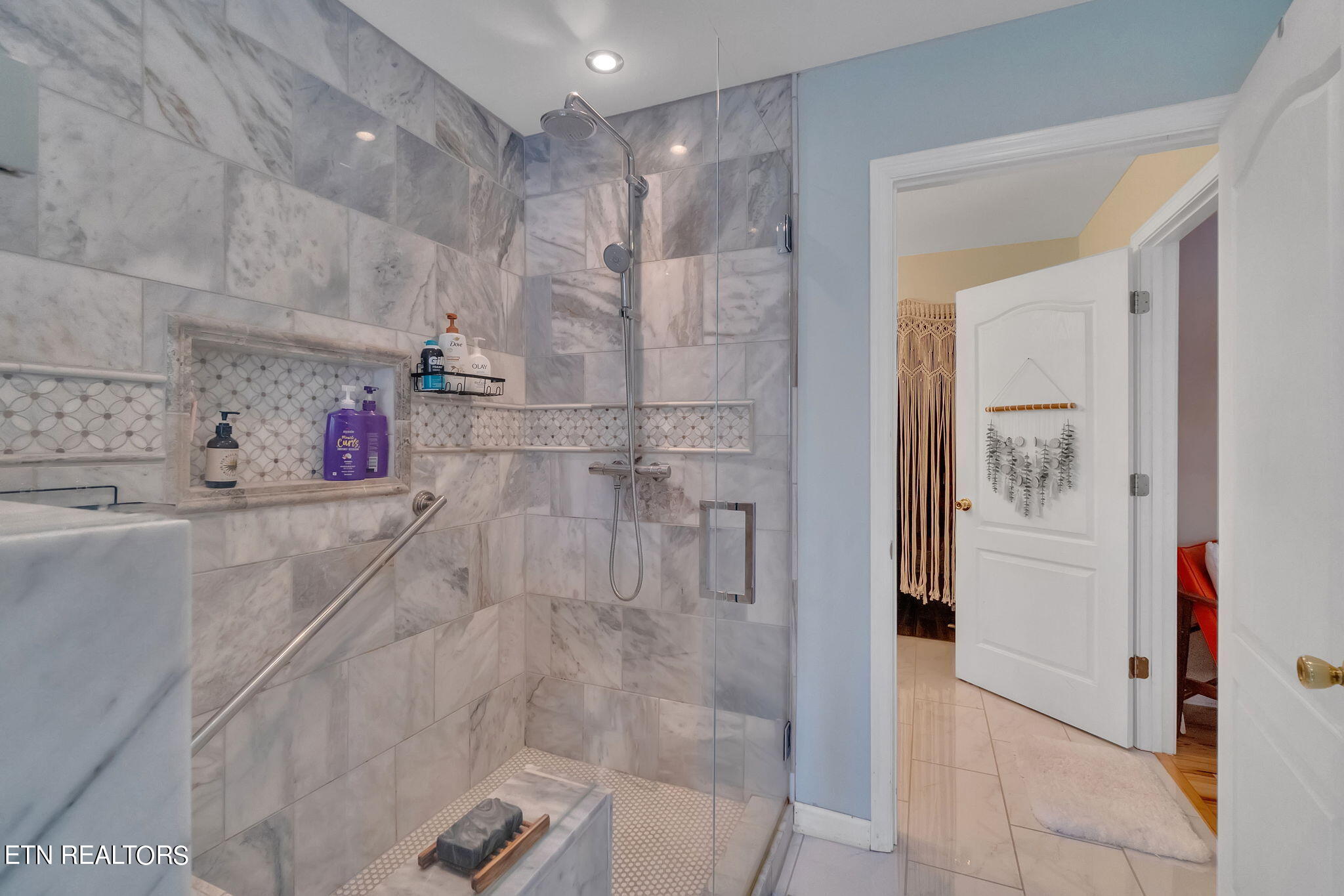 1829 Southcliff Drive