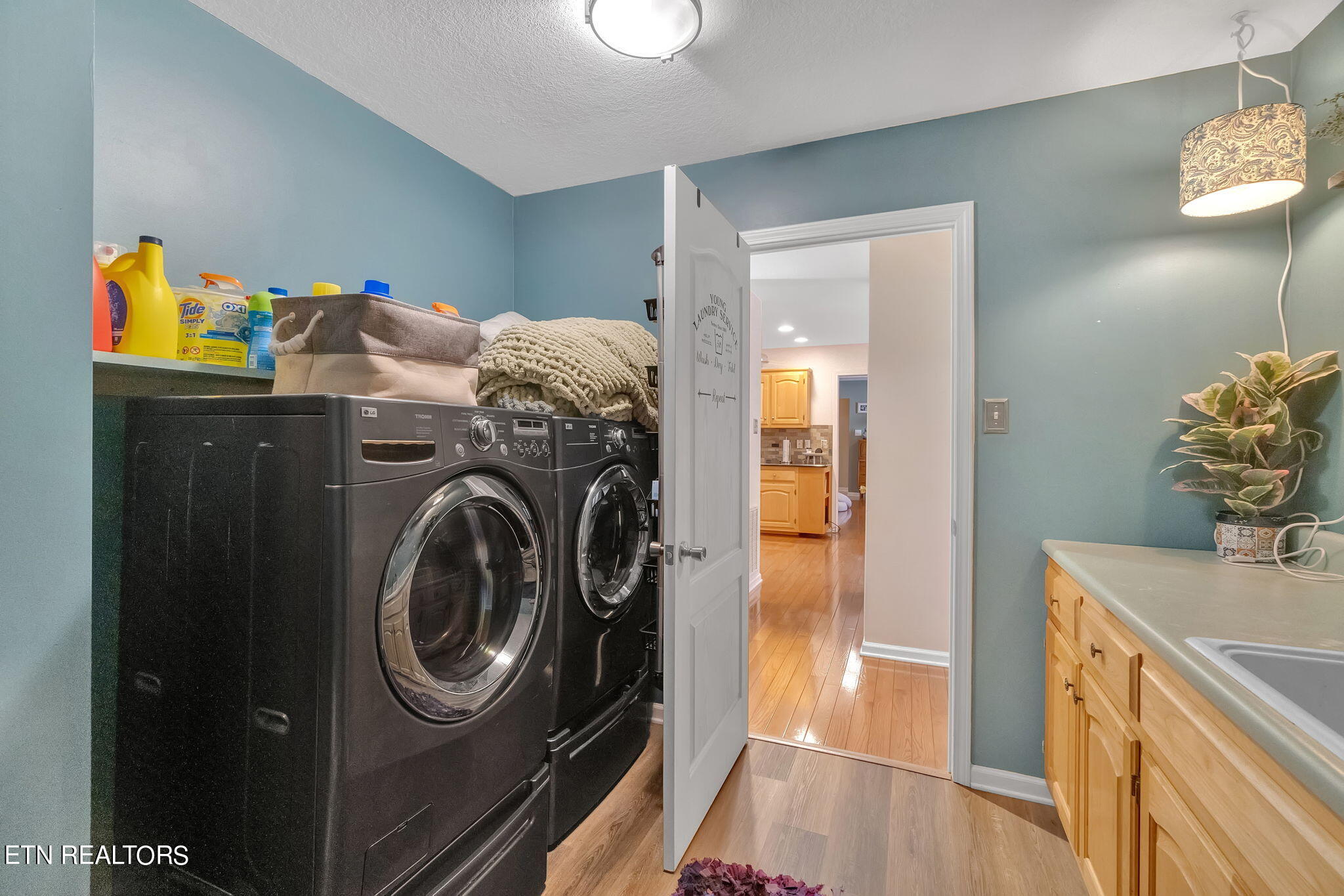 1829 Southcliff Drive