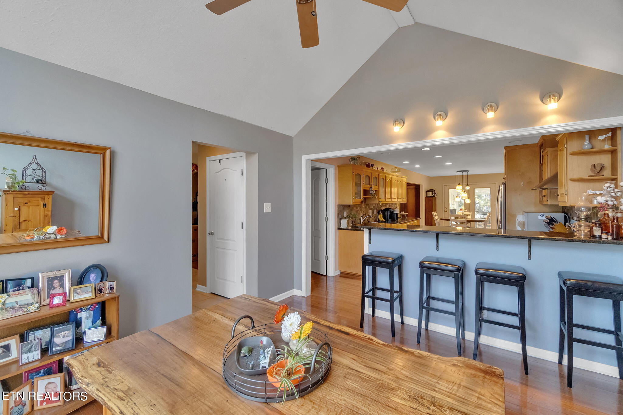 1829 Southcliff Drive