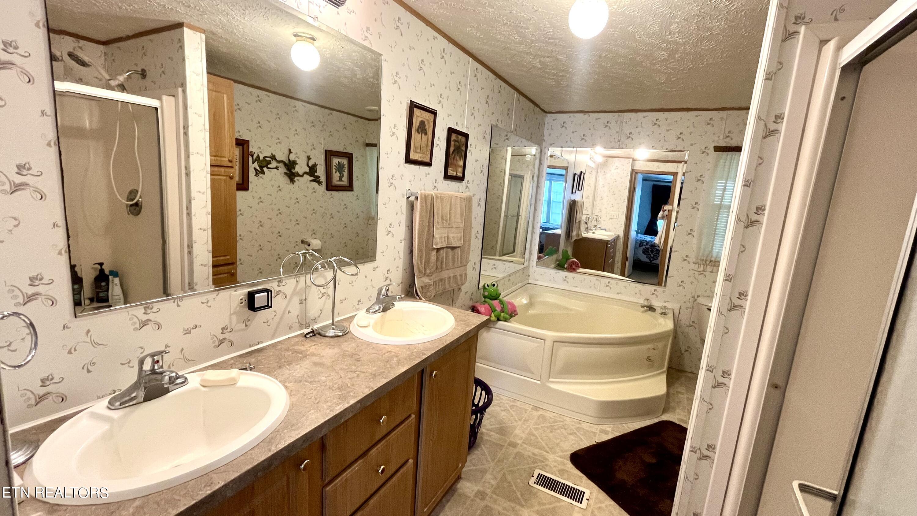 1044 Little Dogwood Rd
