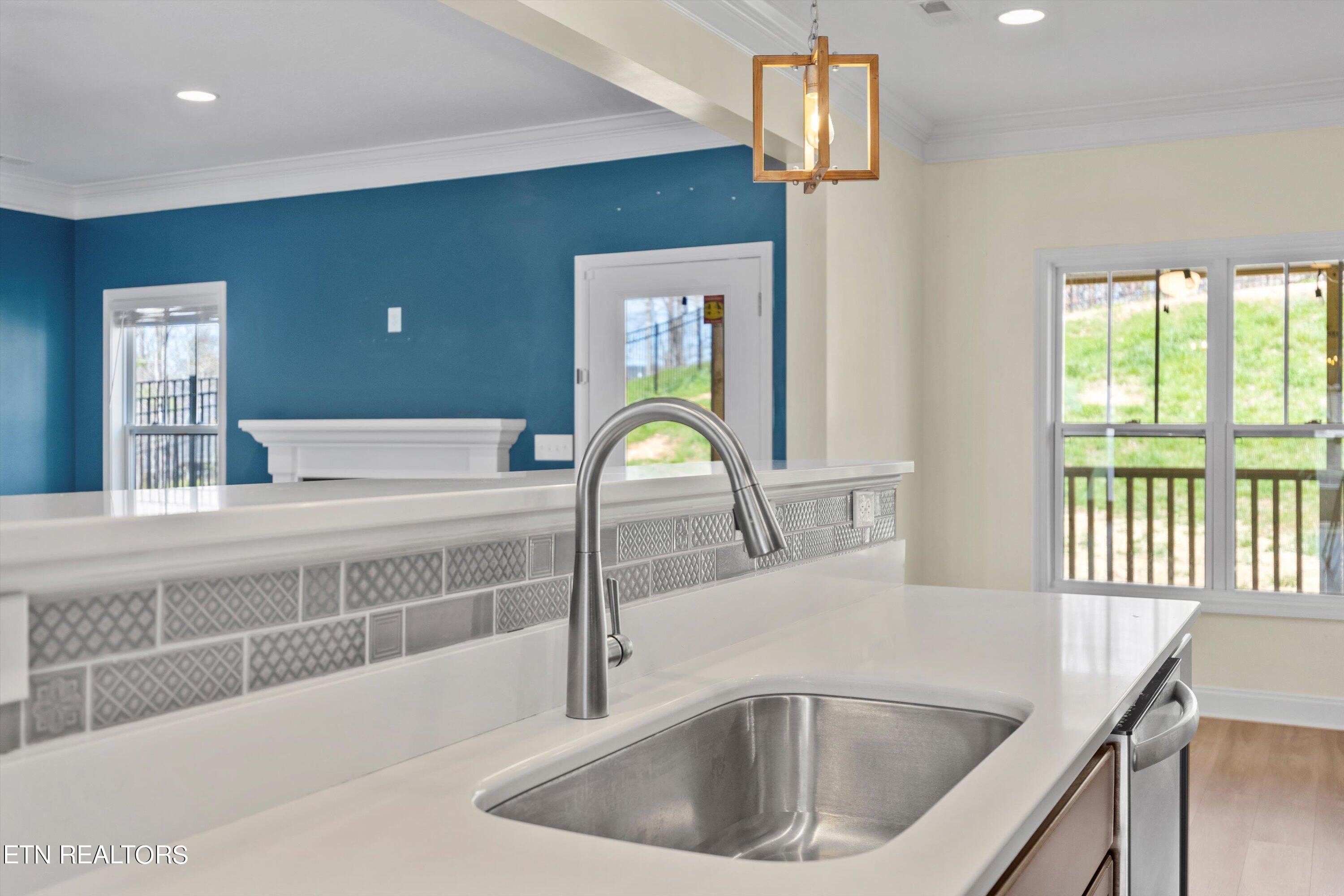 104 Mistletoeberry Rd