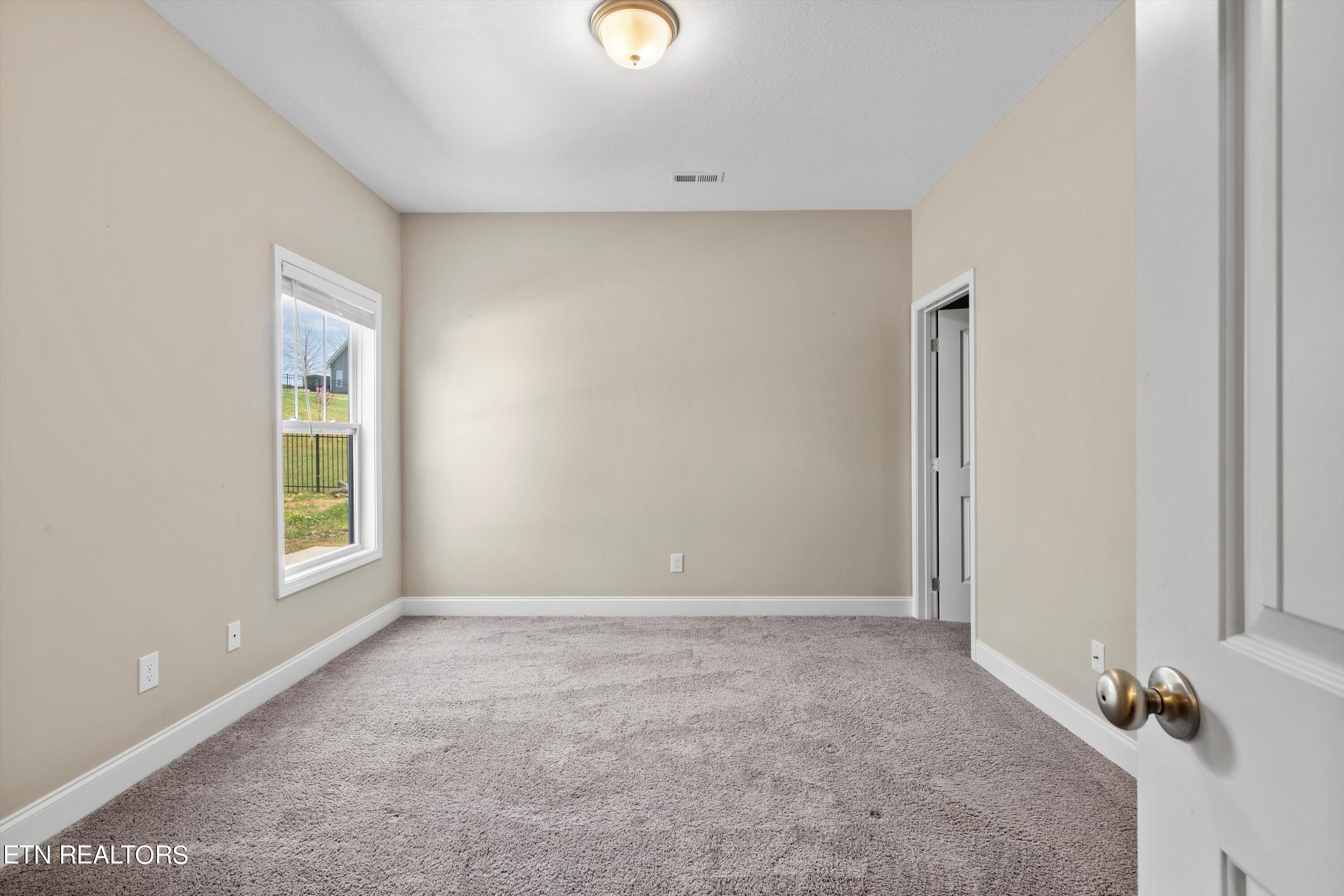 104 Mistletoeberry Rd