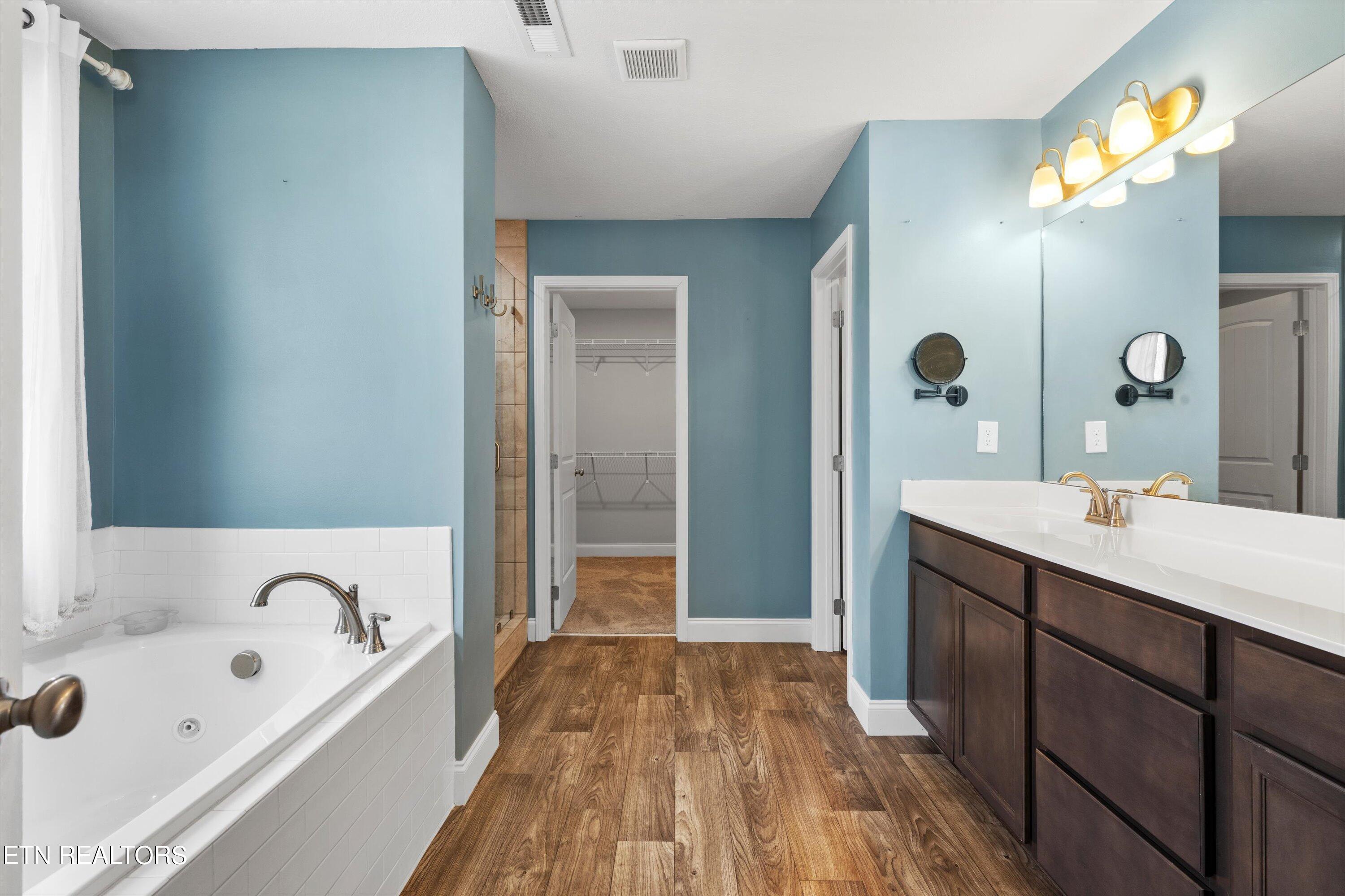 104 Mistletoeberry Rd